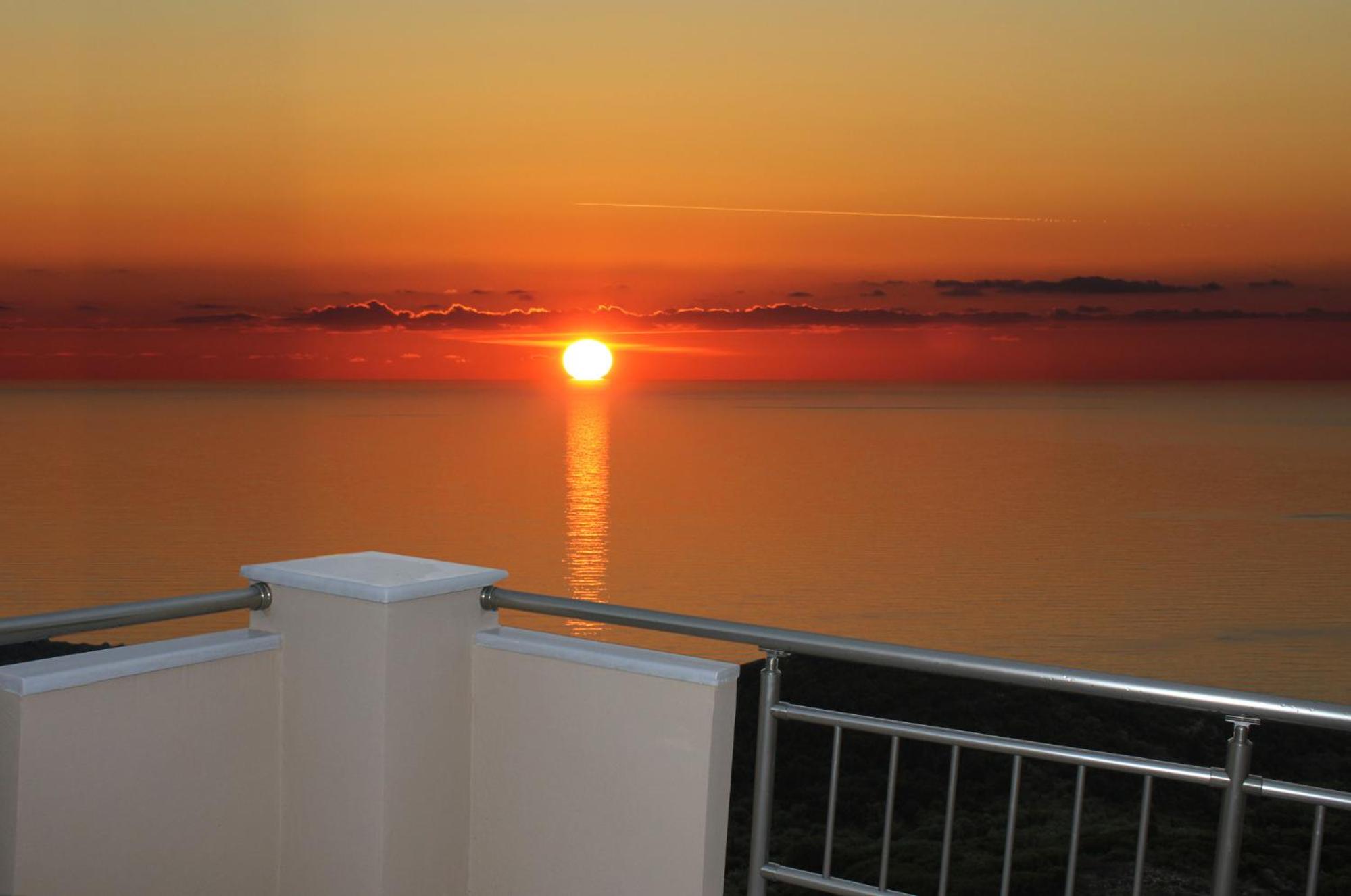 Balcony & Terrace