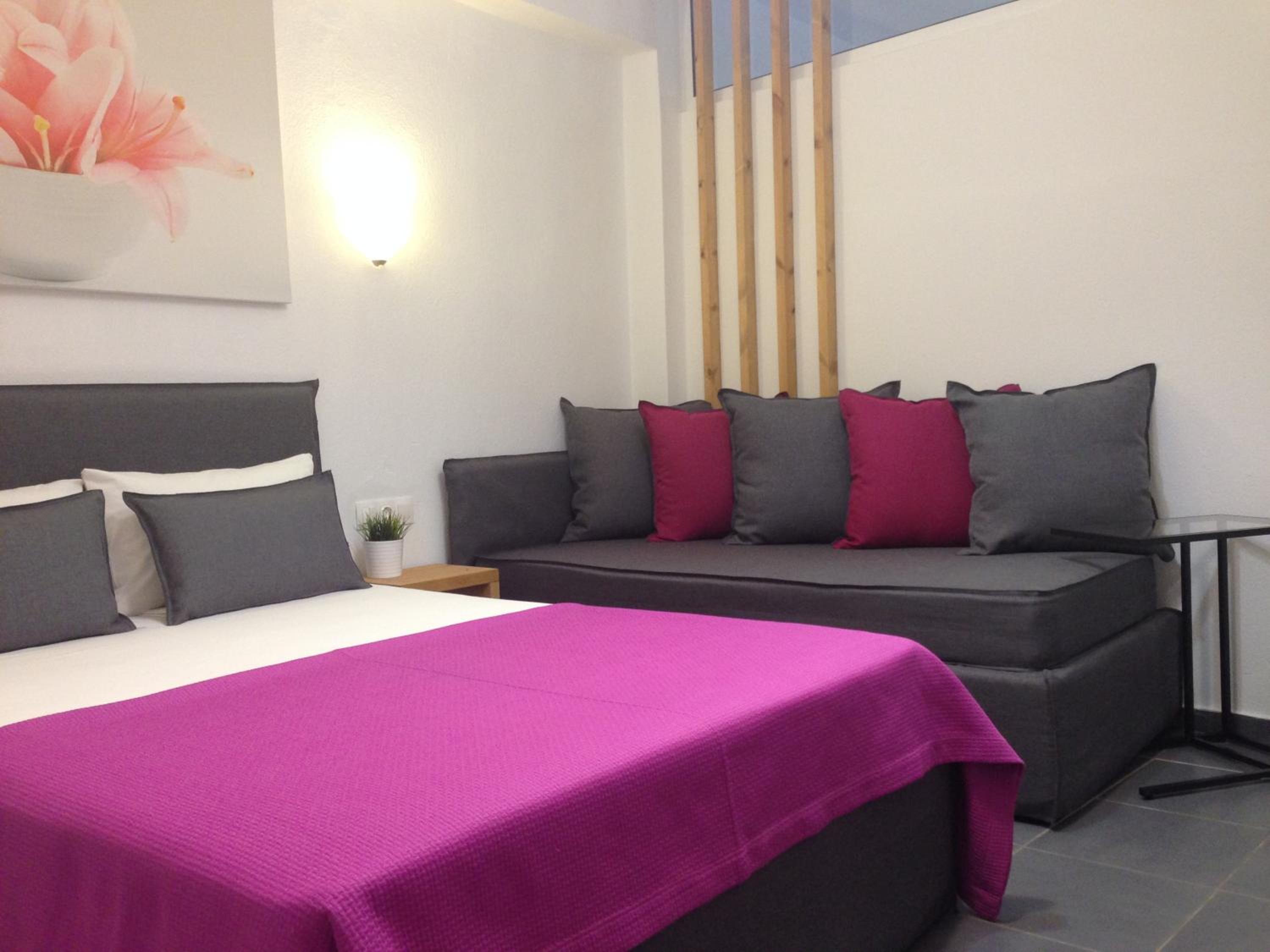 Philoxenia Suites