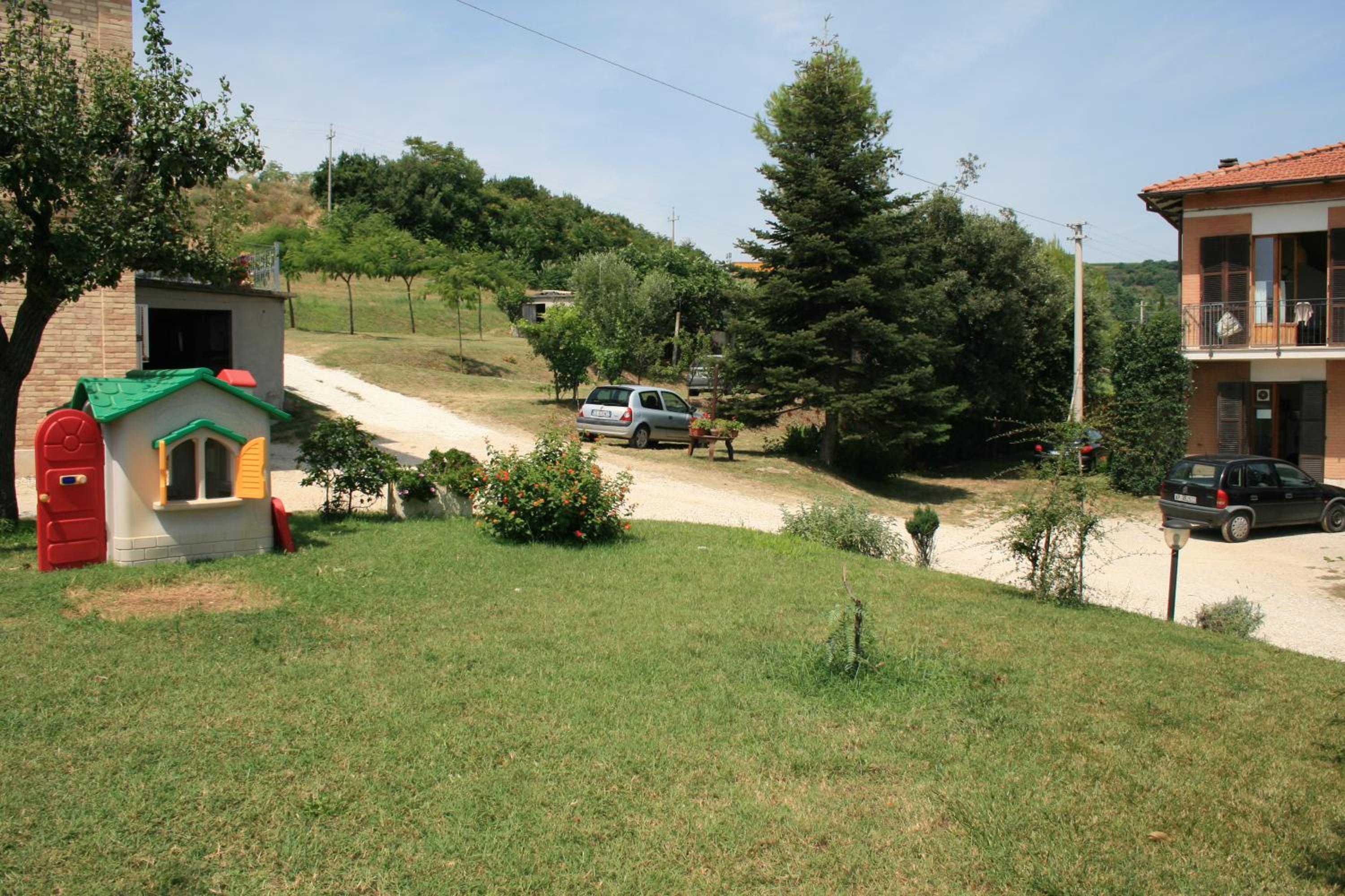 Photo 32