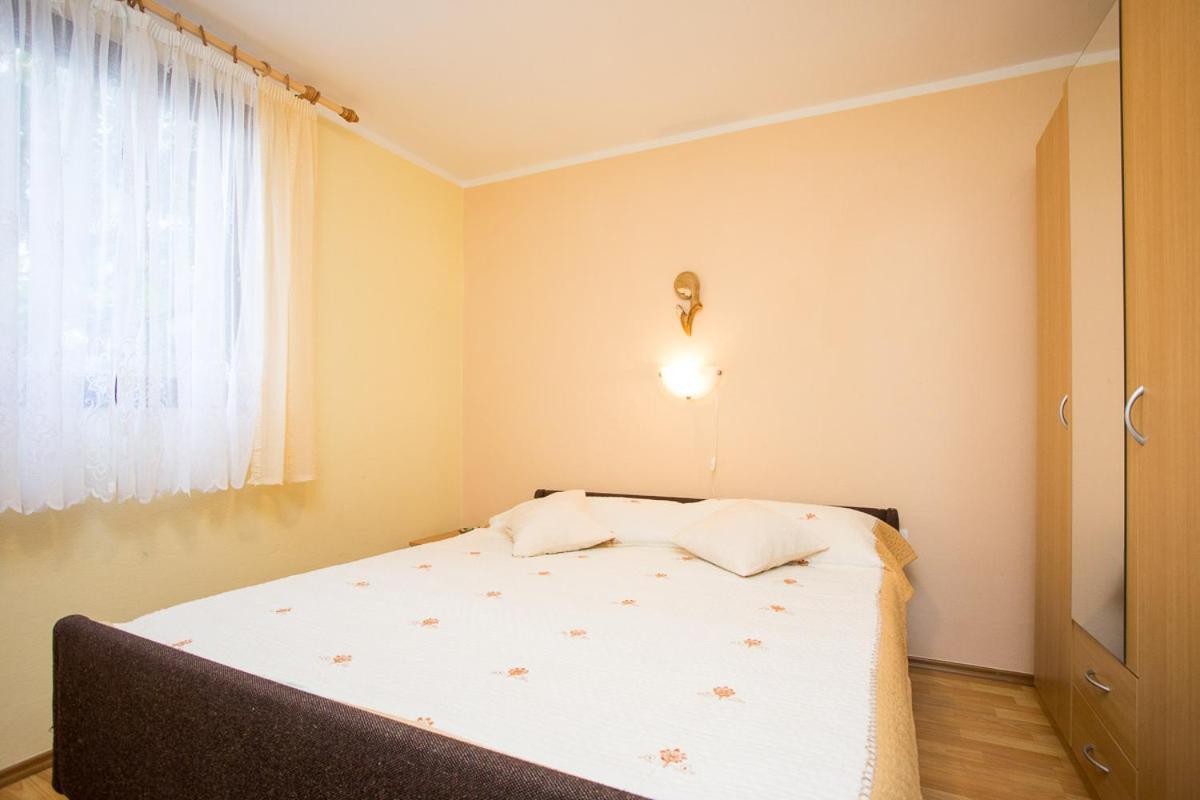 Apartment Tena