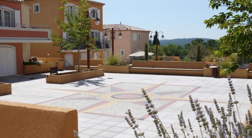 Apartment in Residence – The Domain of Camiole
