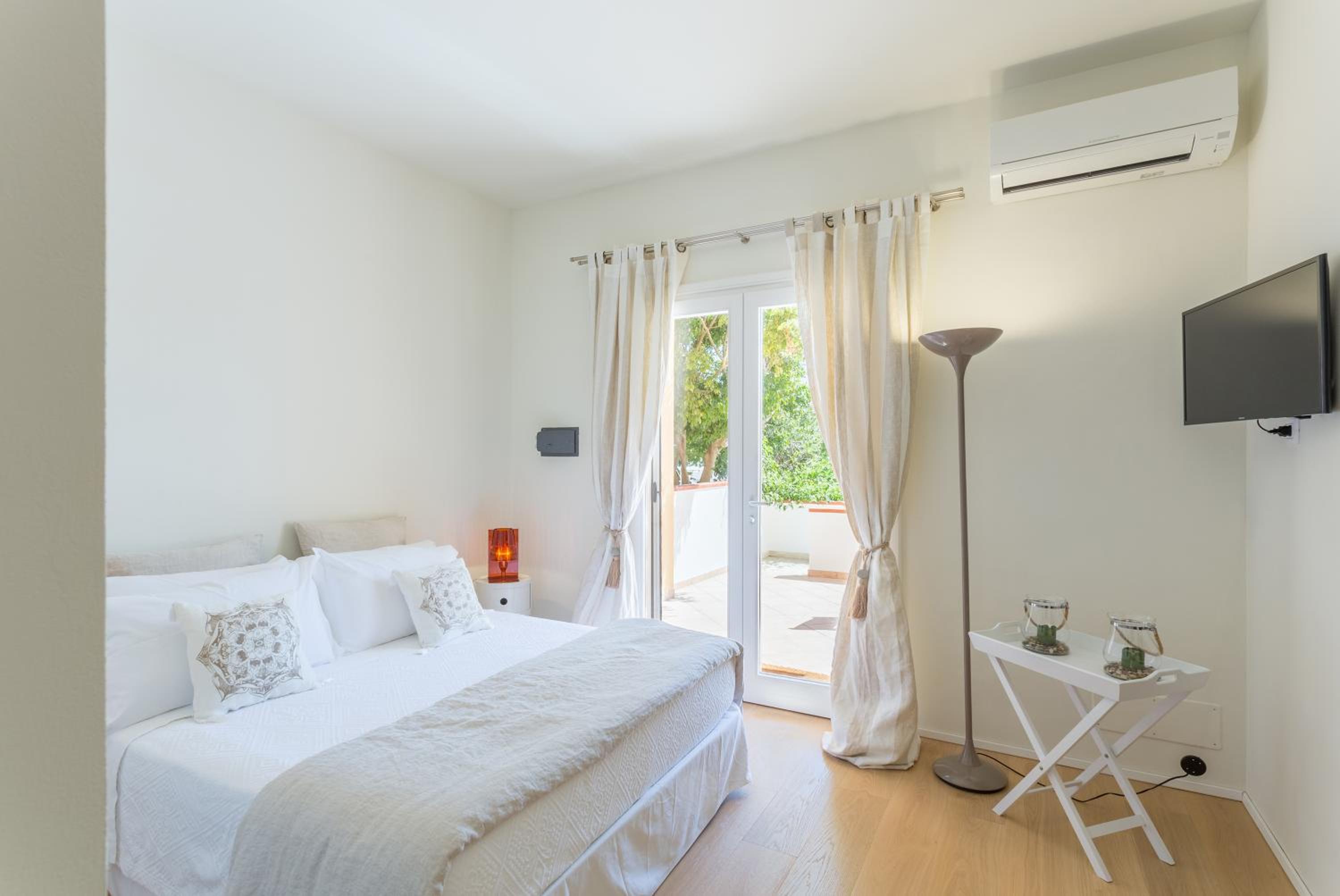 Suite Faro 33 view 2
