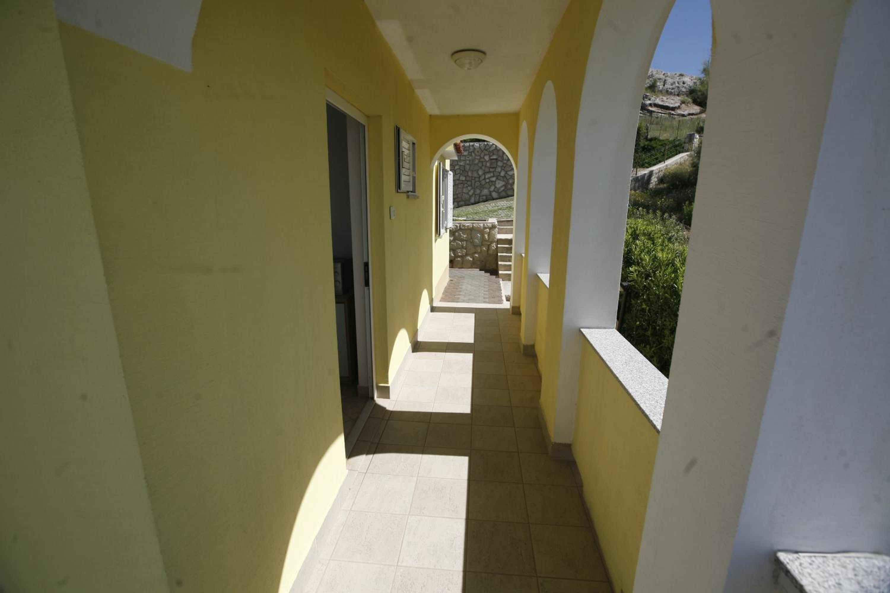 Photo 51