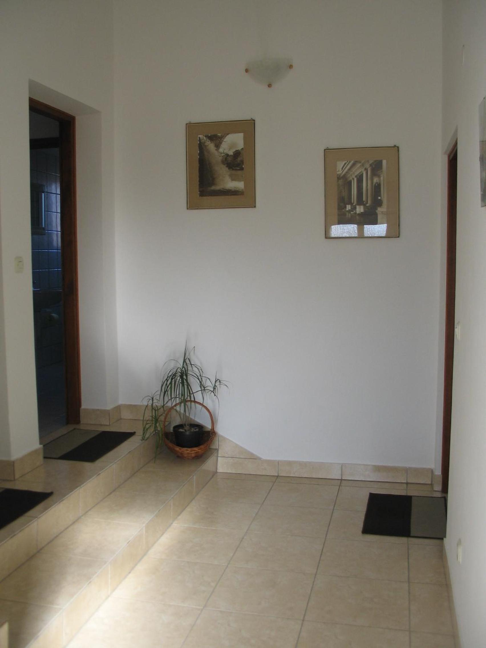 Photo 57