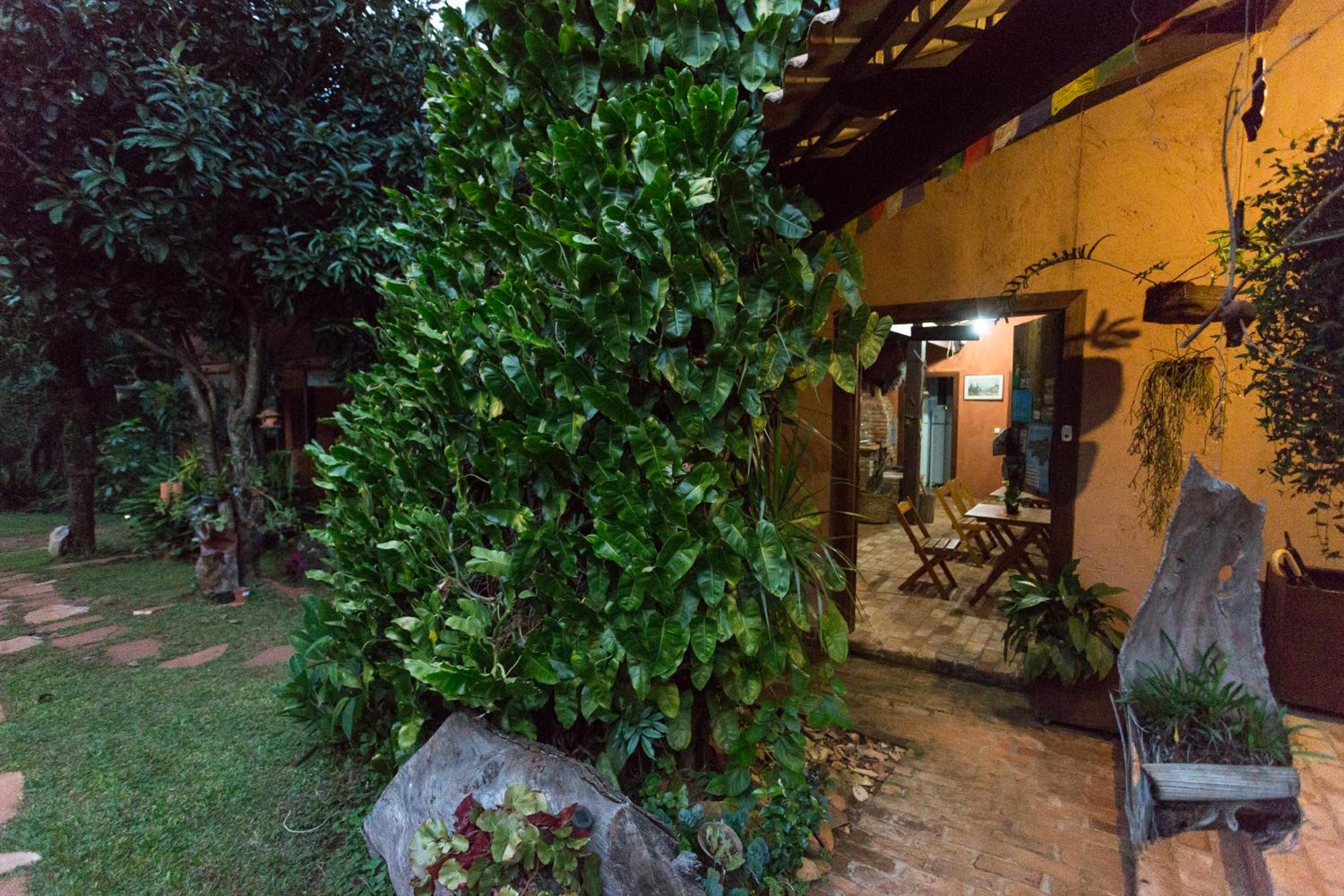 Tiô Isolda Artes & Hospedaria