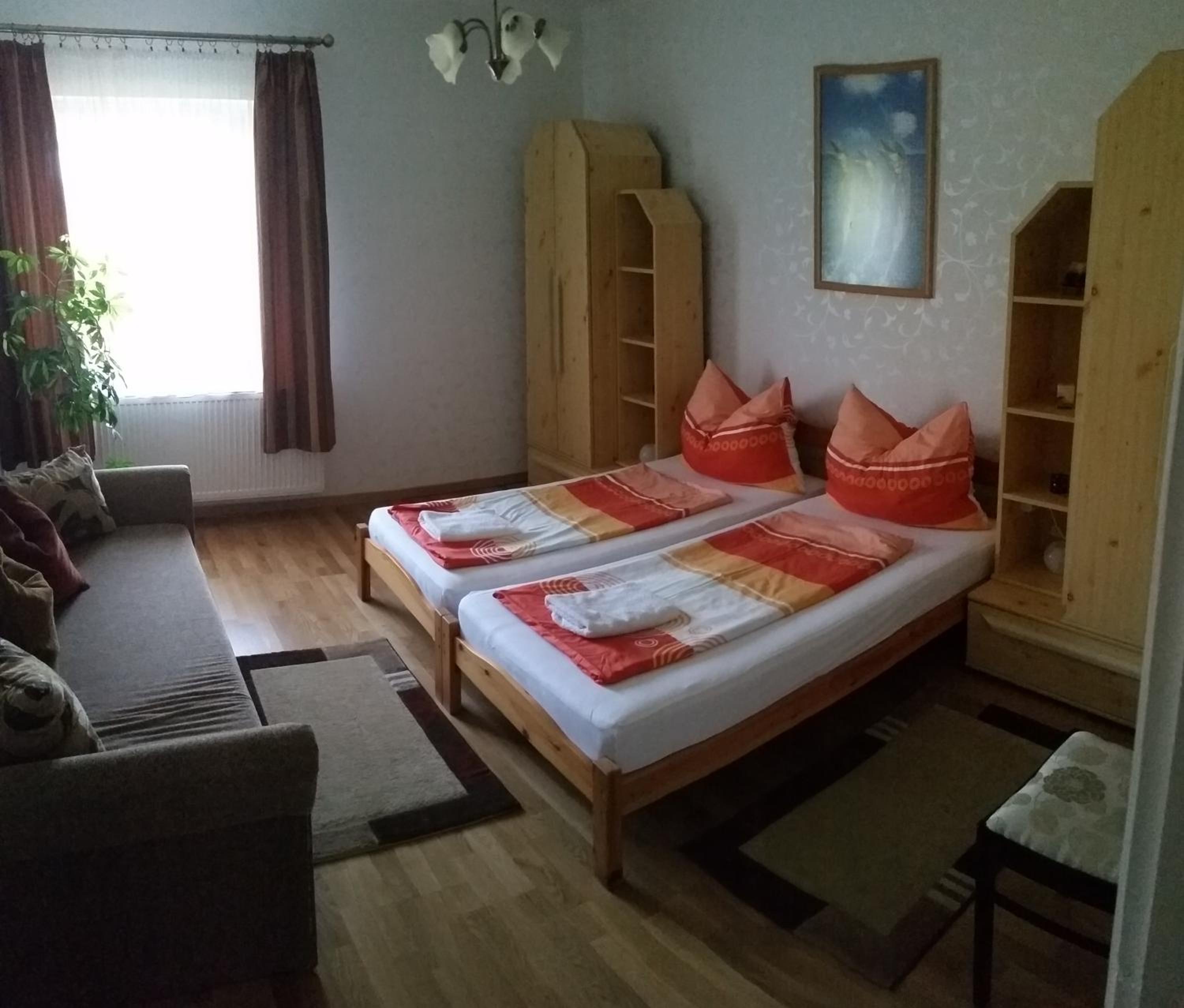 Photo 37