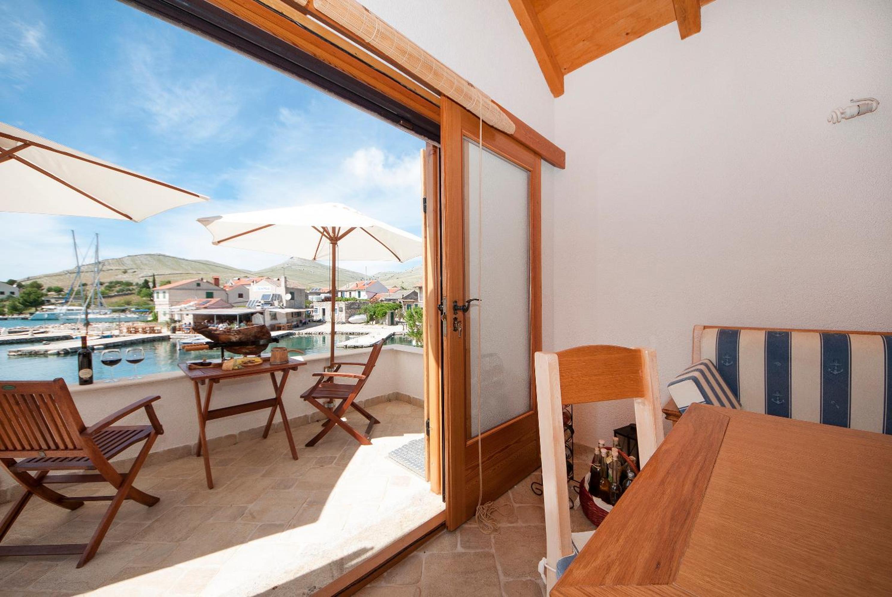 Holiday Home Queen of Kornati view 3