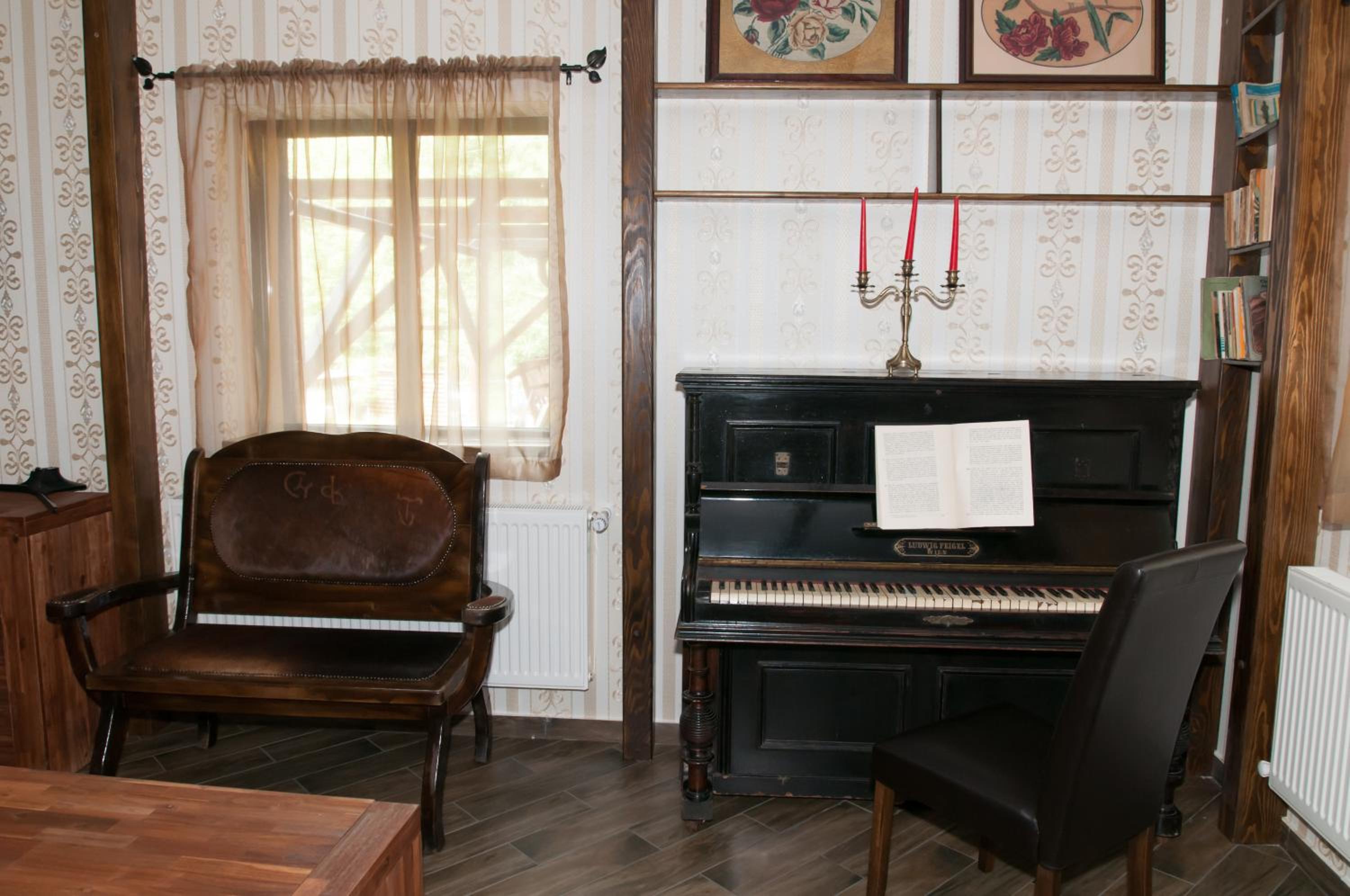 Photo 13