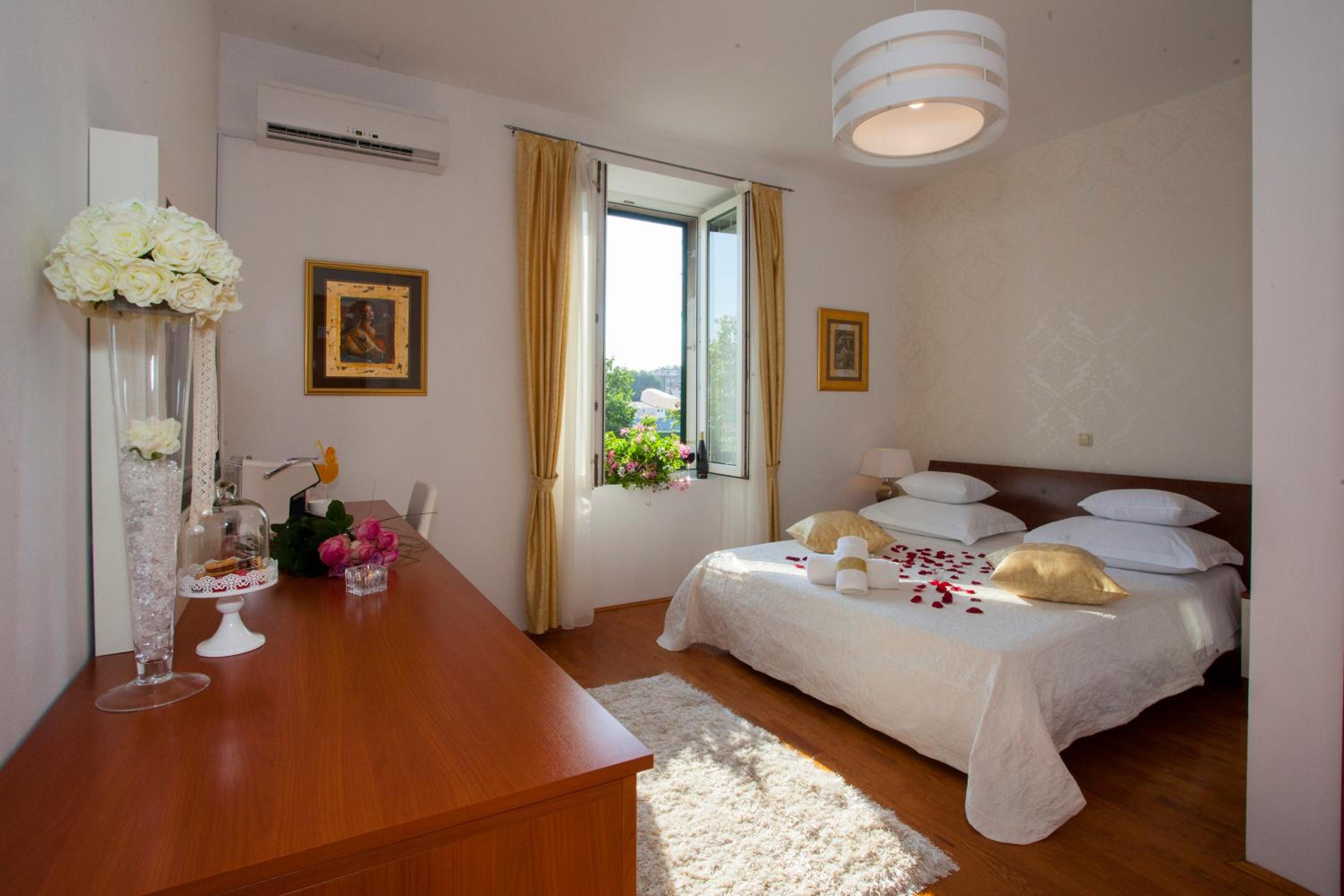 Luxury Rooms Duje view 4