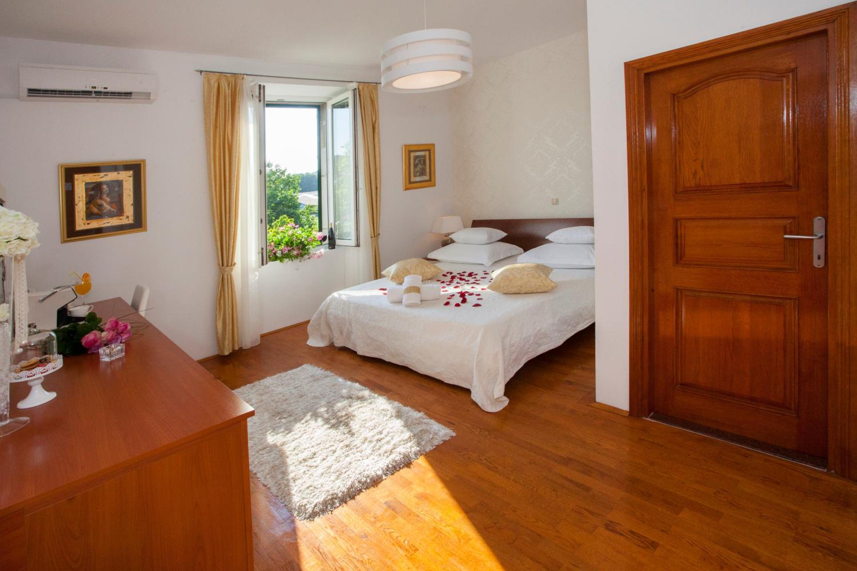 Luxury Rooms Duje view 2