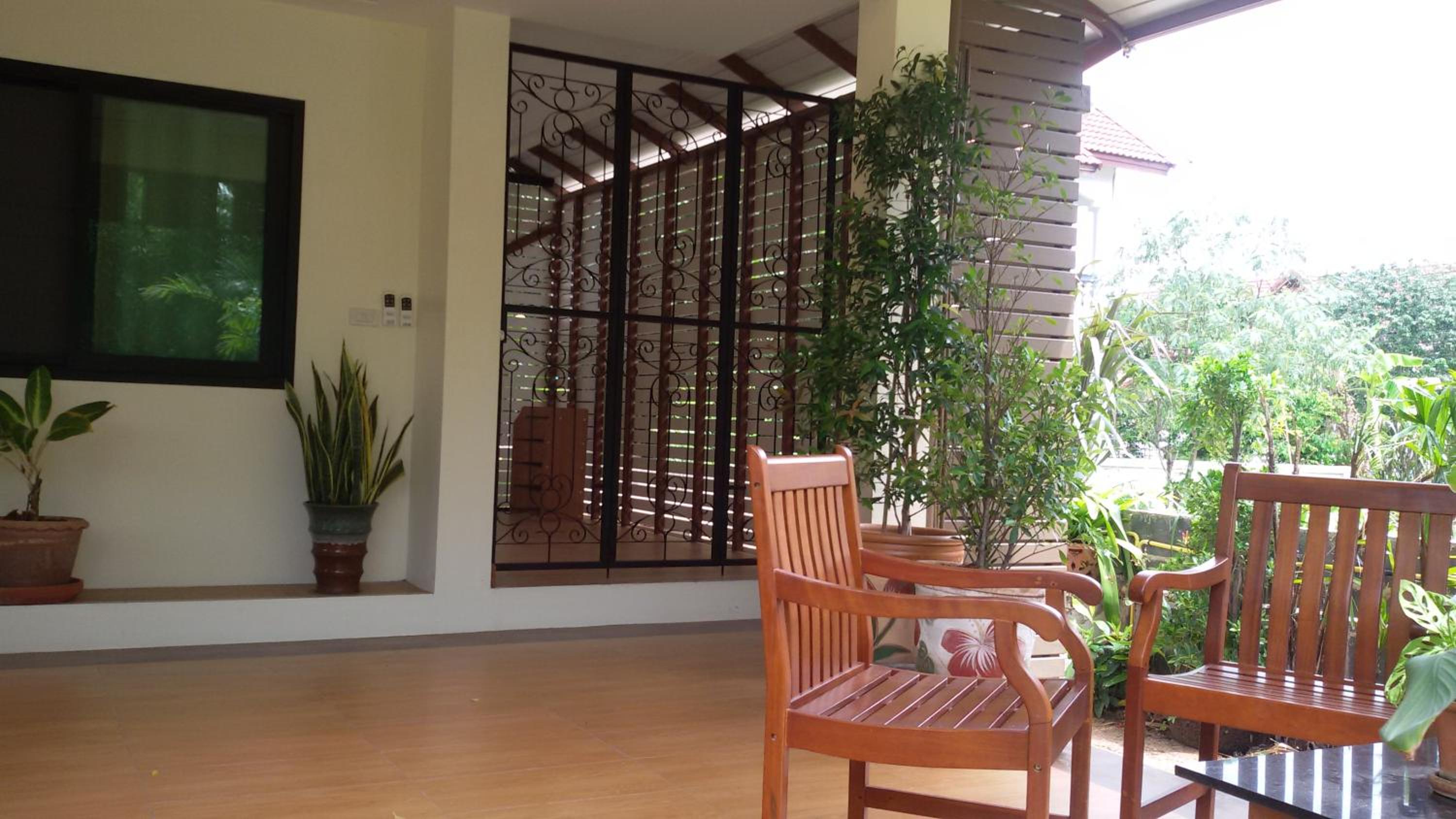 Rimtalay Angsila Guesthouse