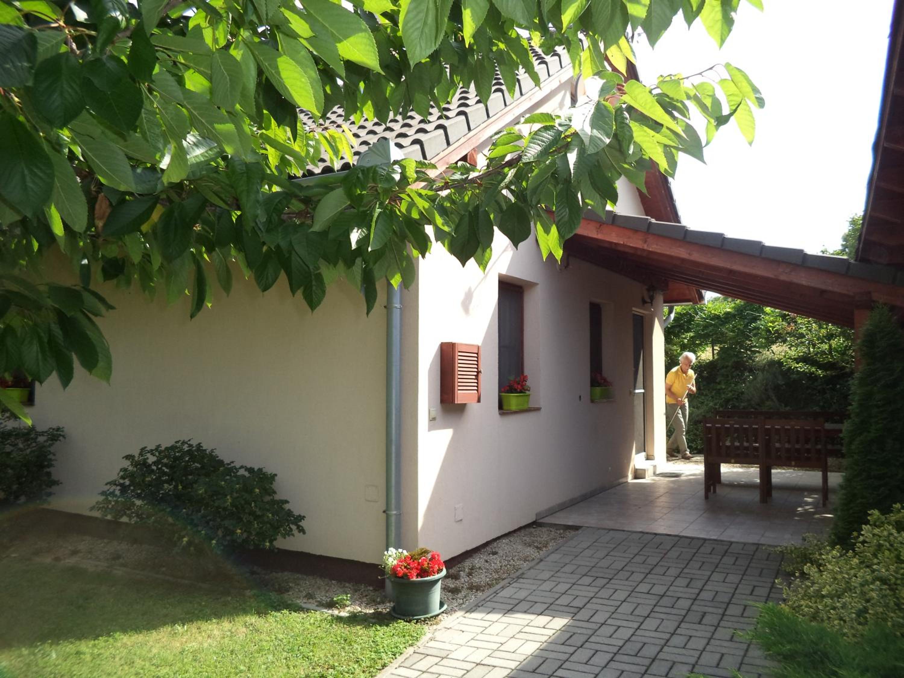 Kinga House