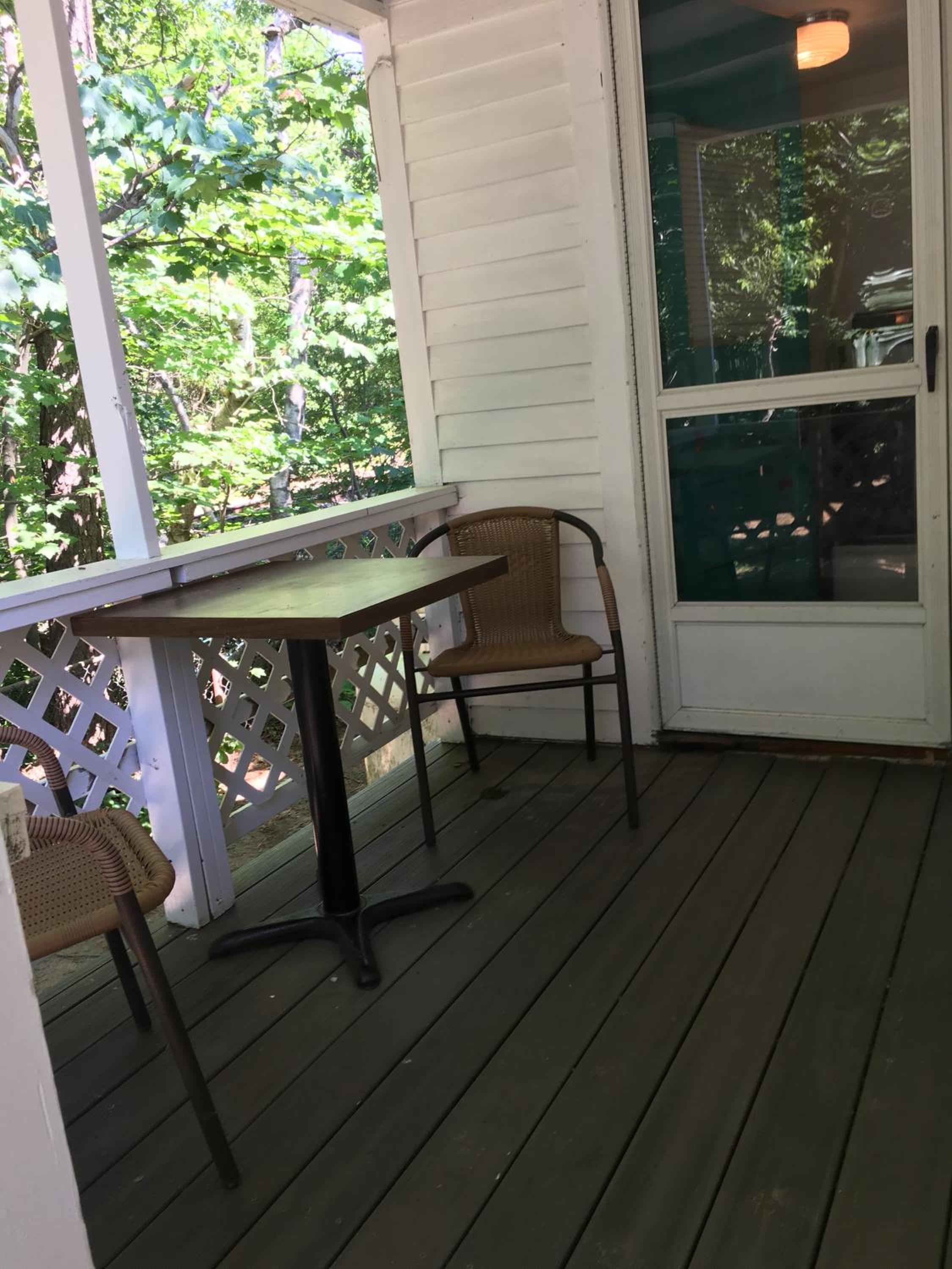 balcony