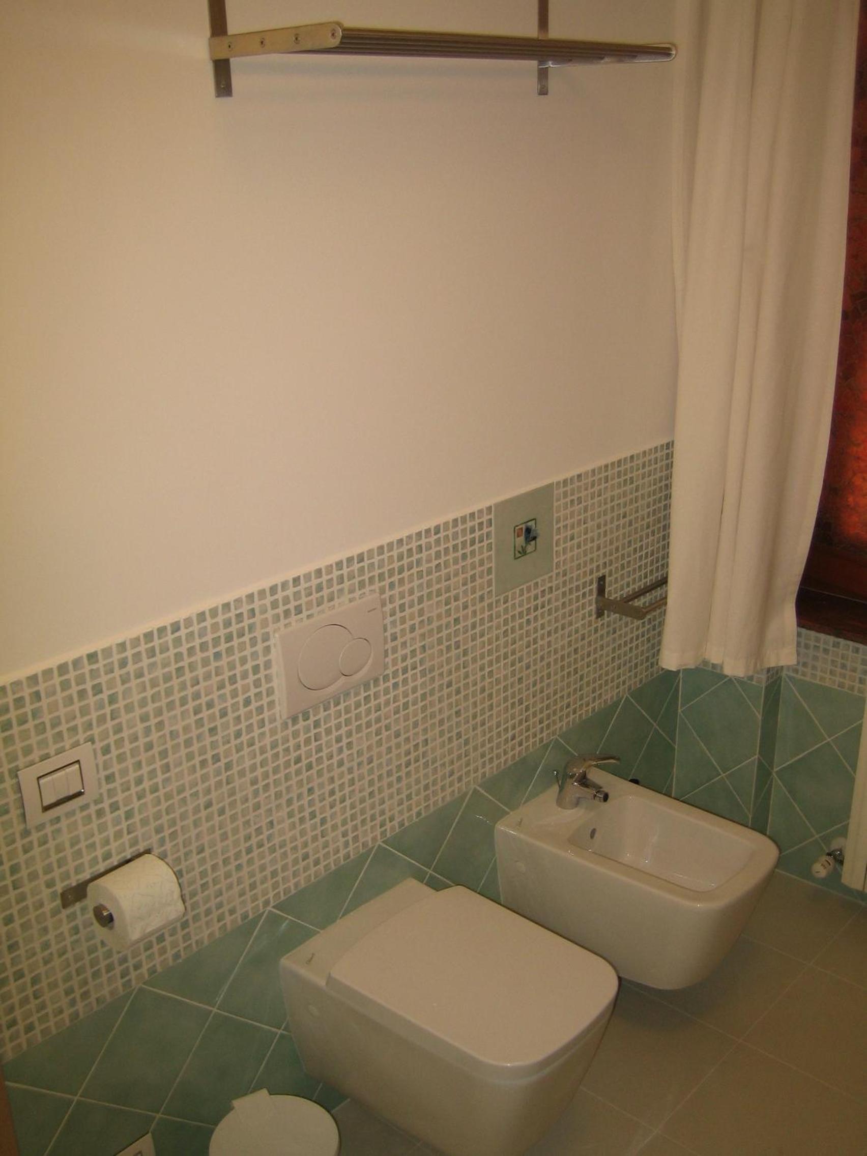 Photo 33