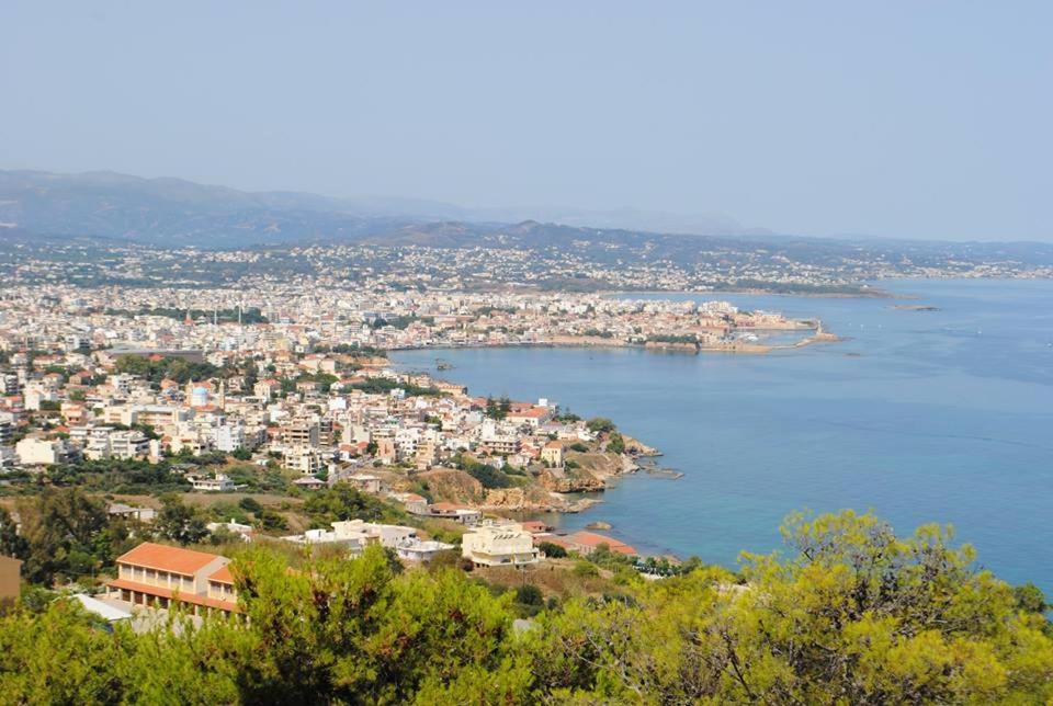 Happiness in Chania view 2