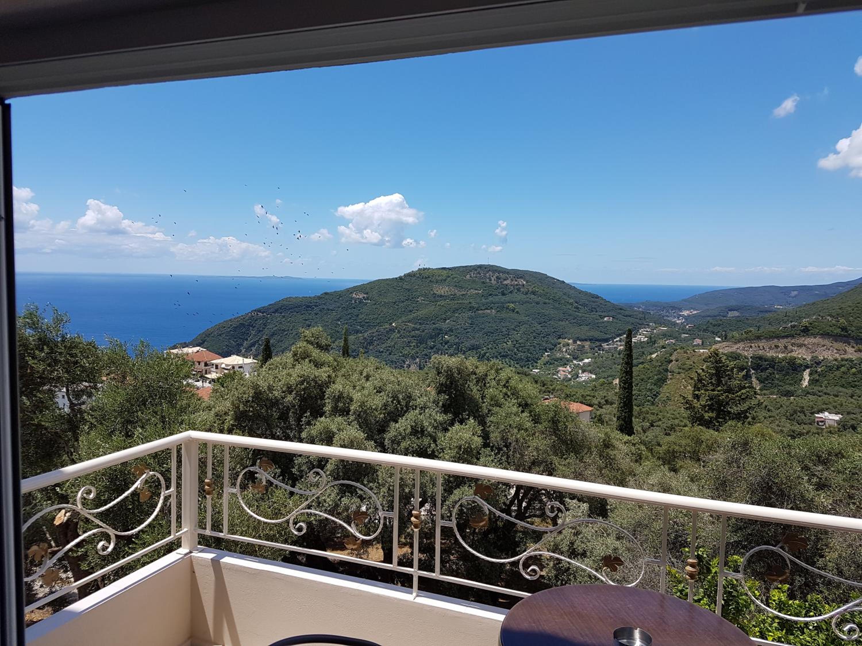 Vito's Parga View Apartments