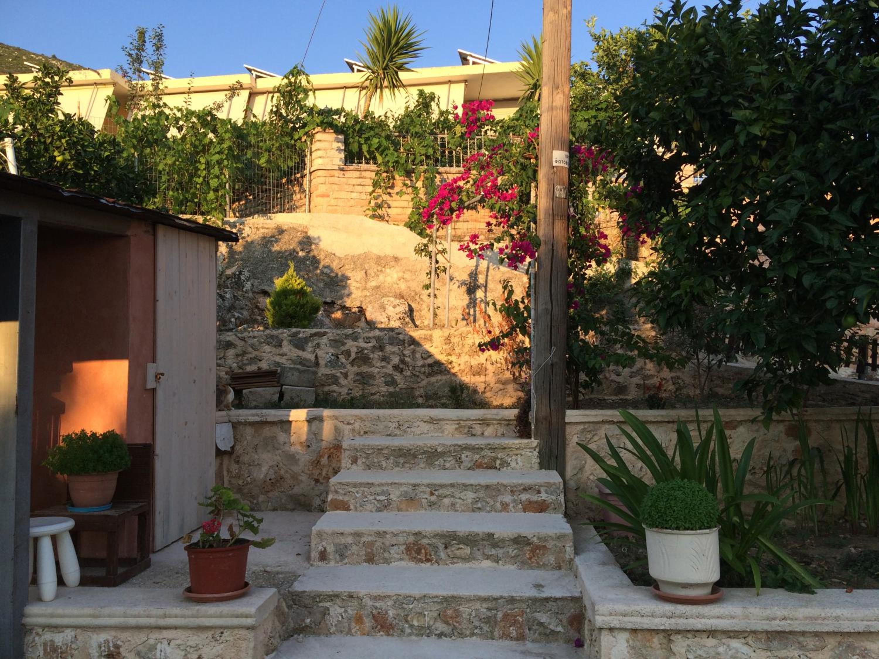 Vito's Parga View Apartments