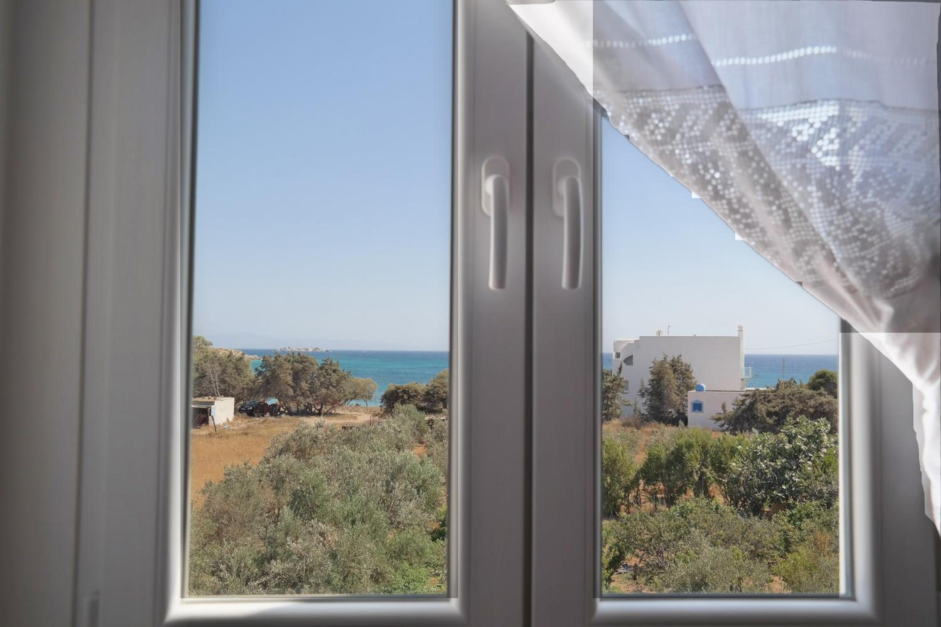 Mina's Studios in Naxos Island