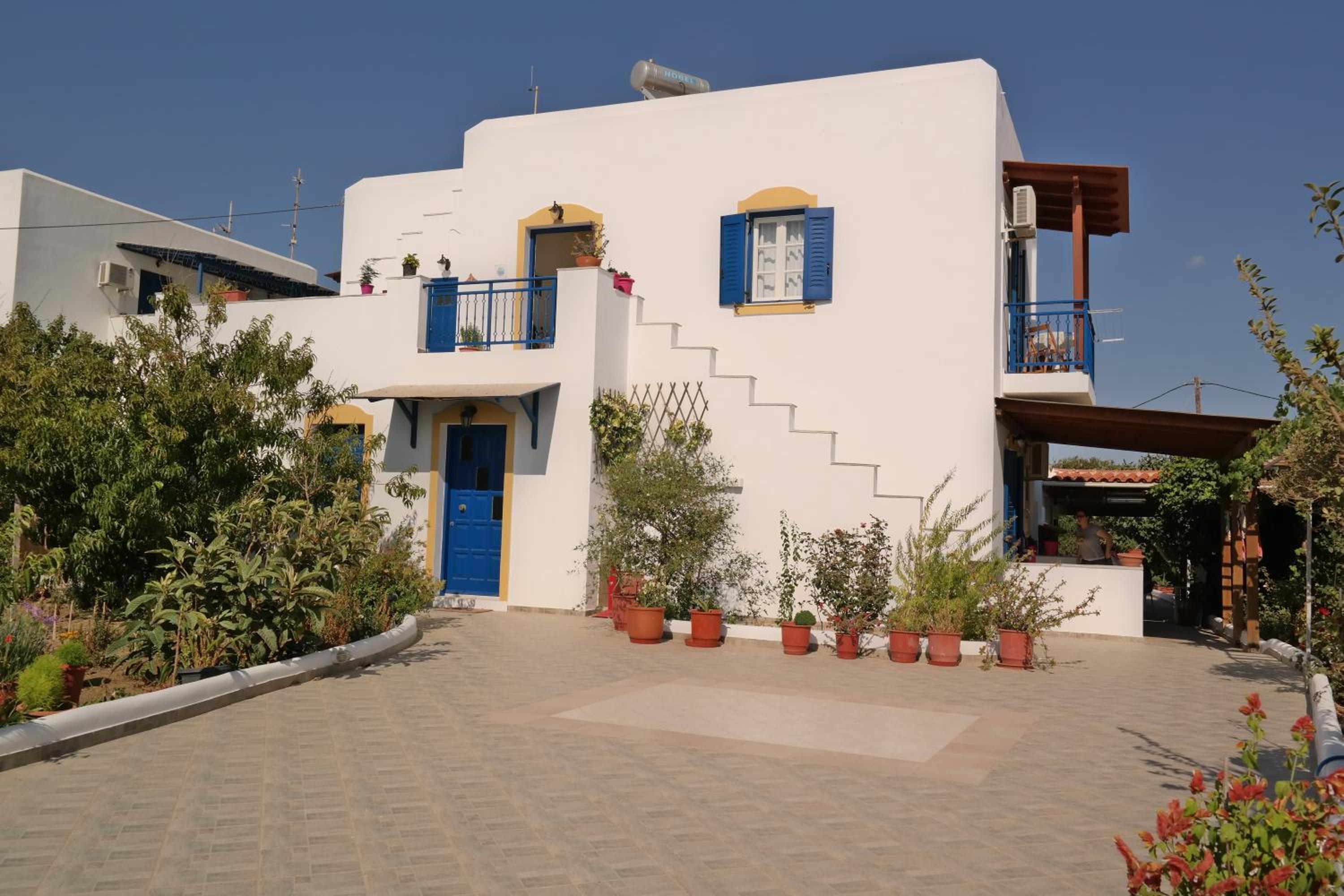 Mina's Studios in Naxos Island
