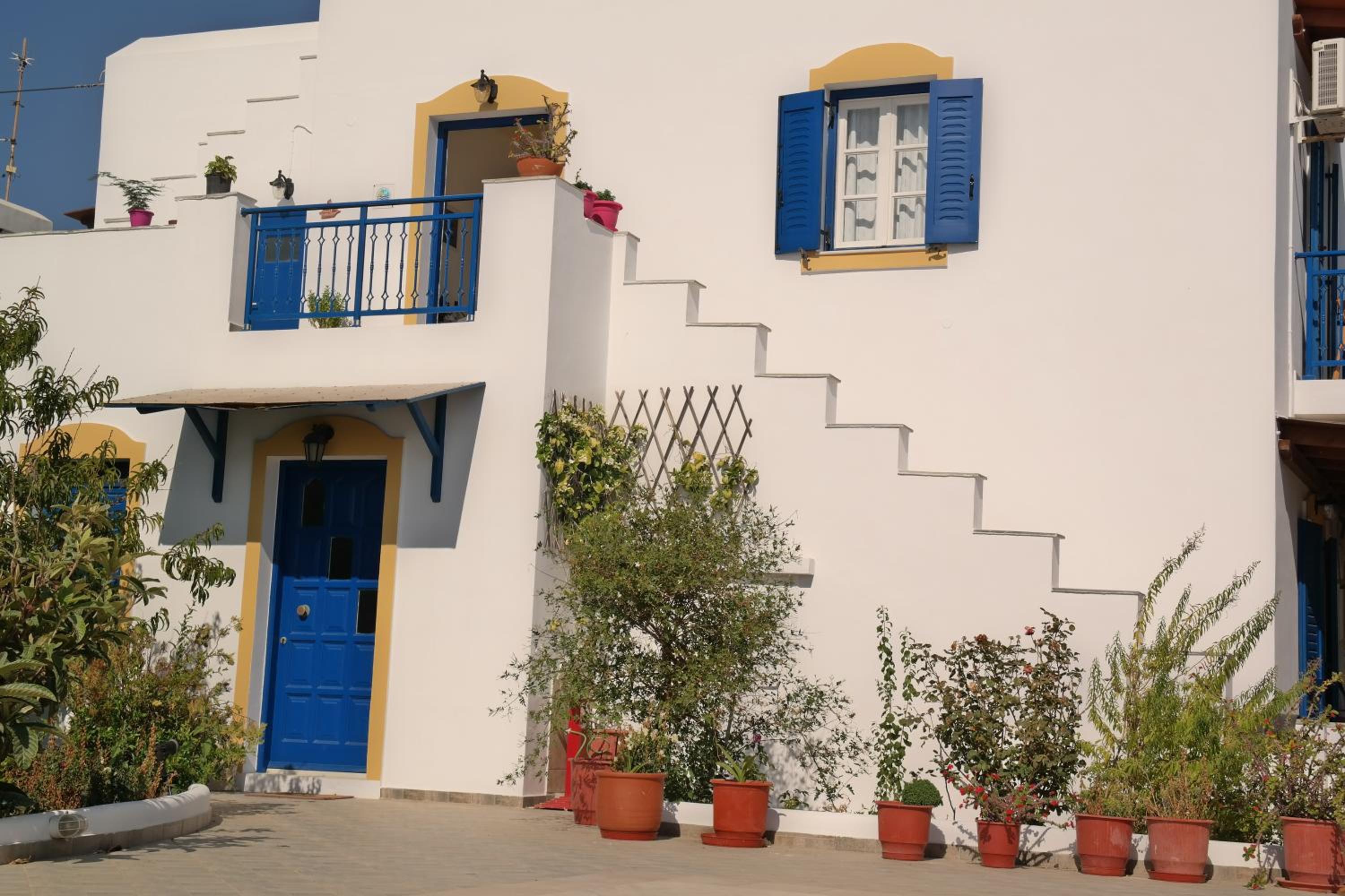 Mina's Studios in Naxos Island