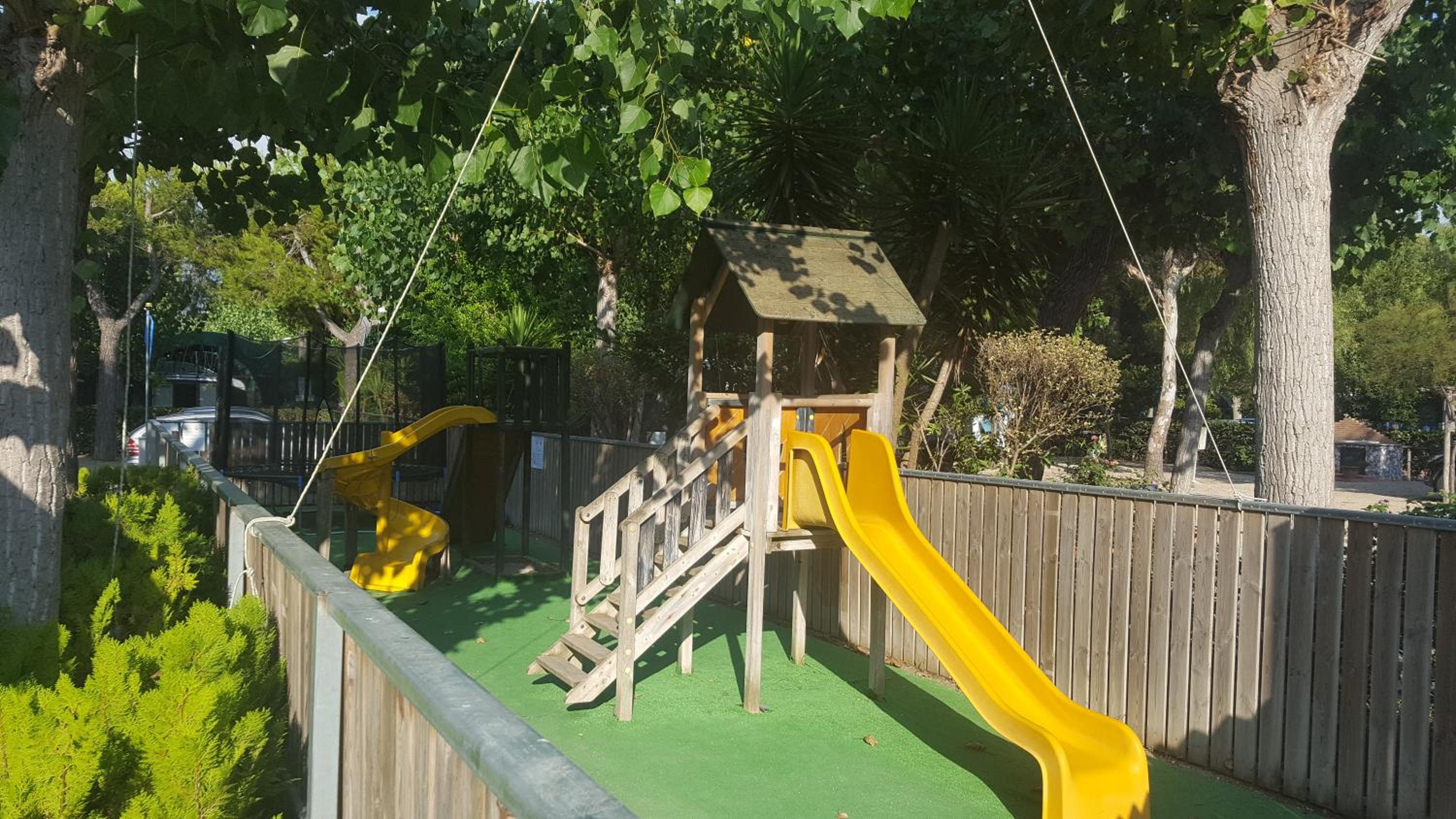 Camping Poseidonia