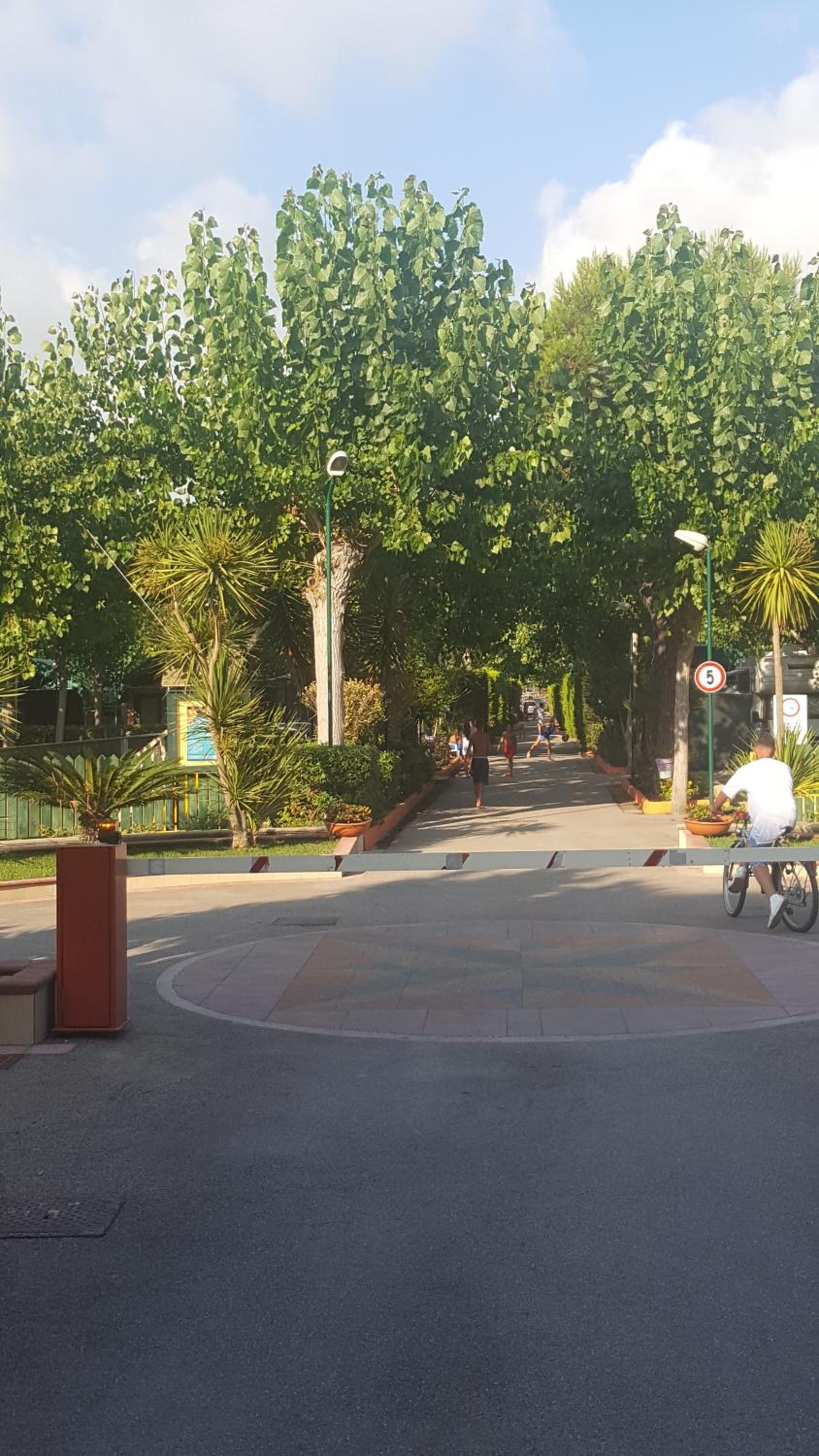 Camping Poseidonia