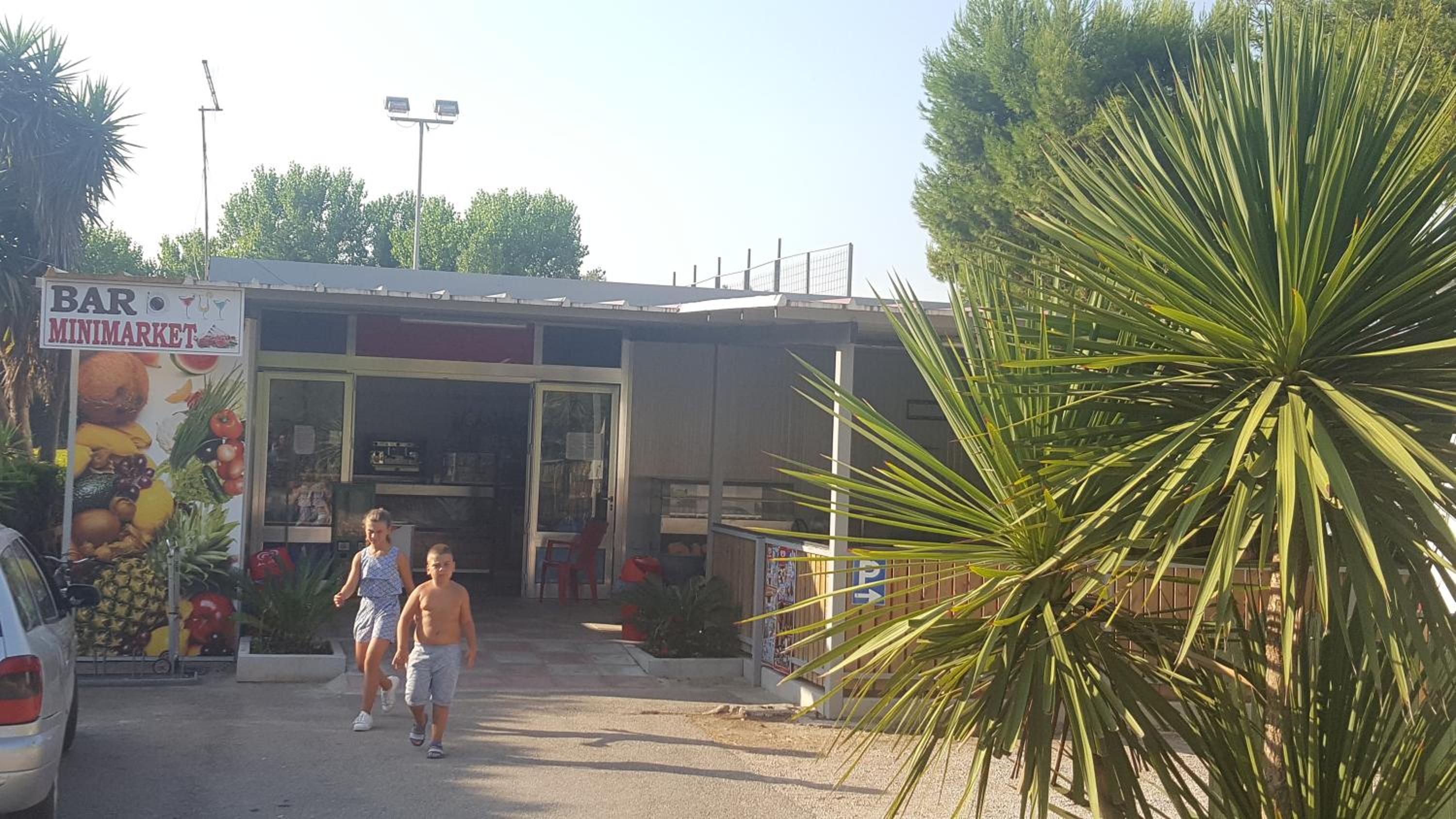 Camping Poseidonia