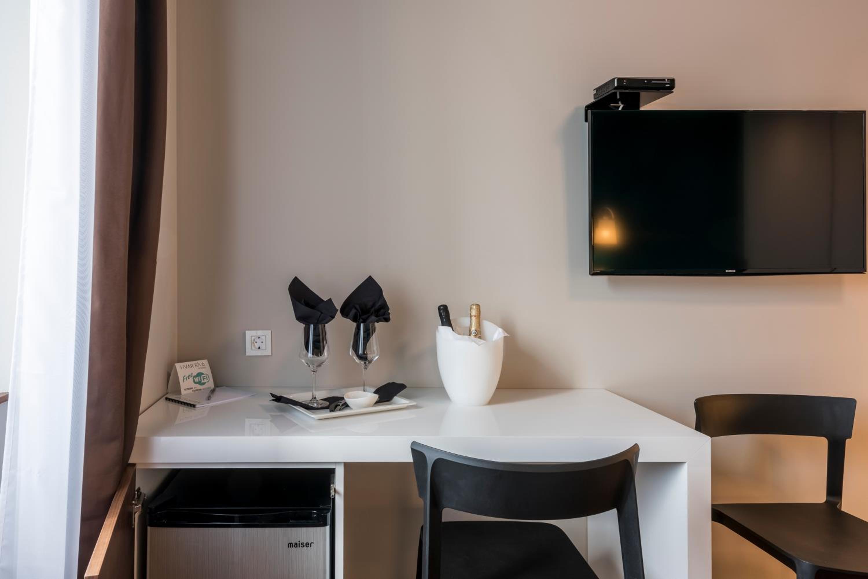 Hvar Riva Rooms — photo 15