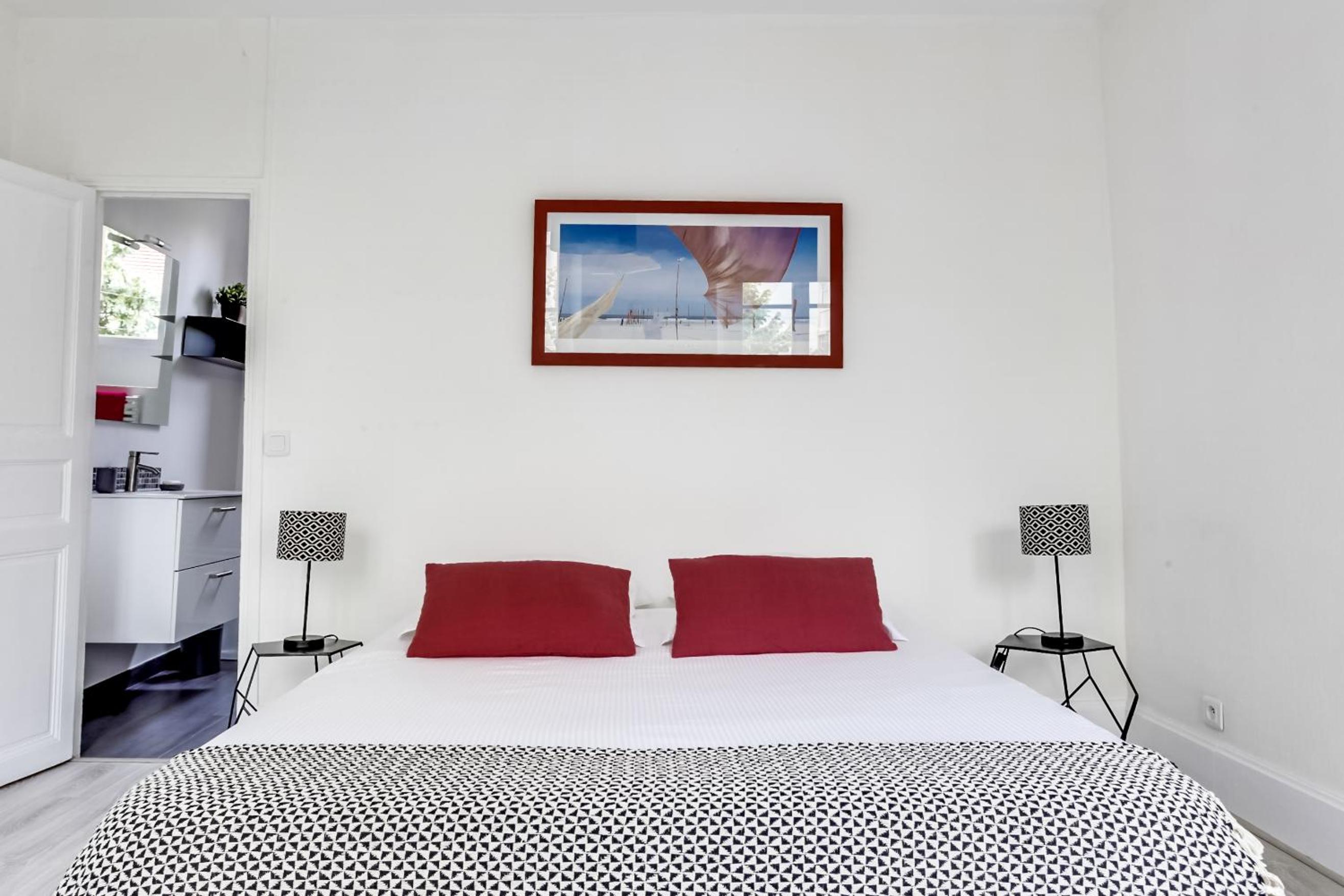 Fontainebleau Sweet Home