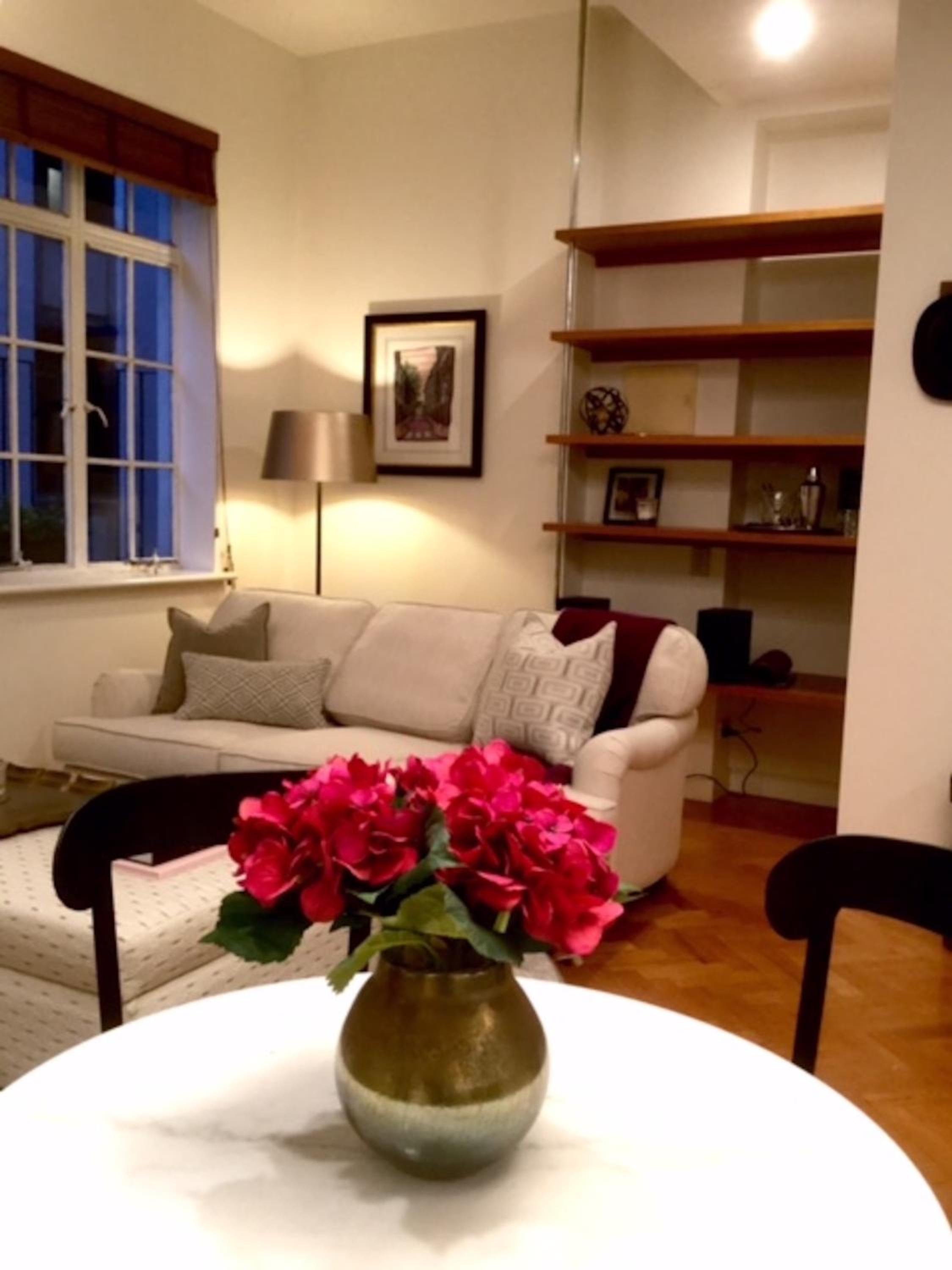 StayCentral - Little Paris CBD Melbourne