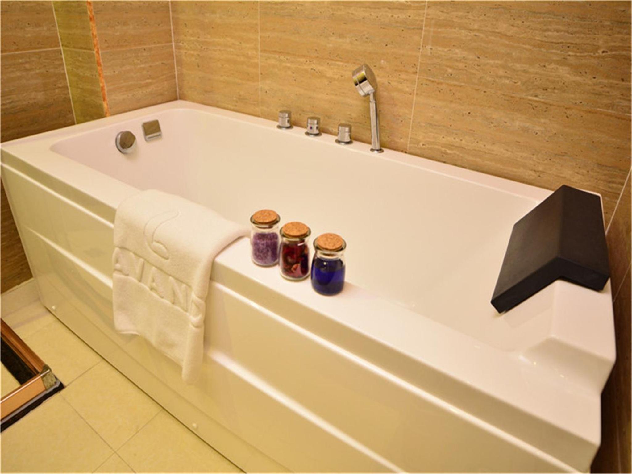 Jacuzzi