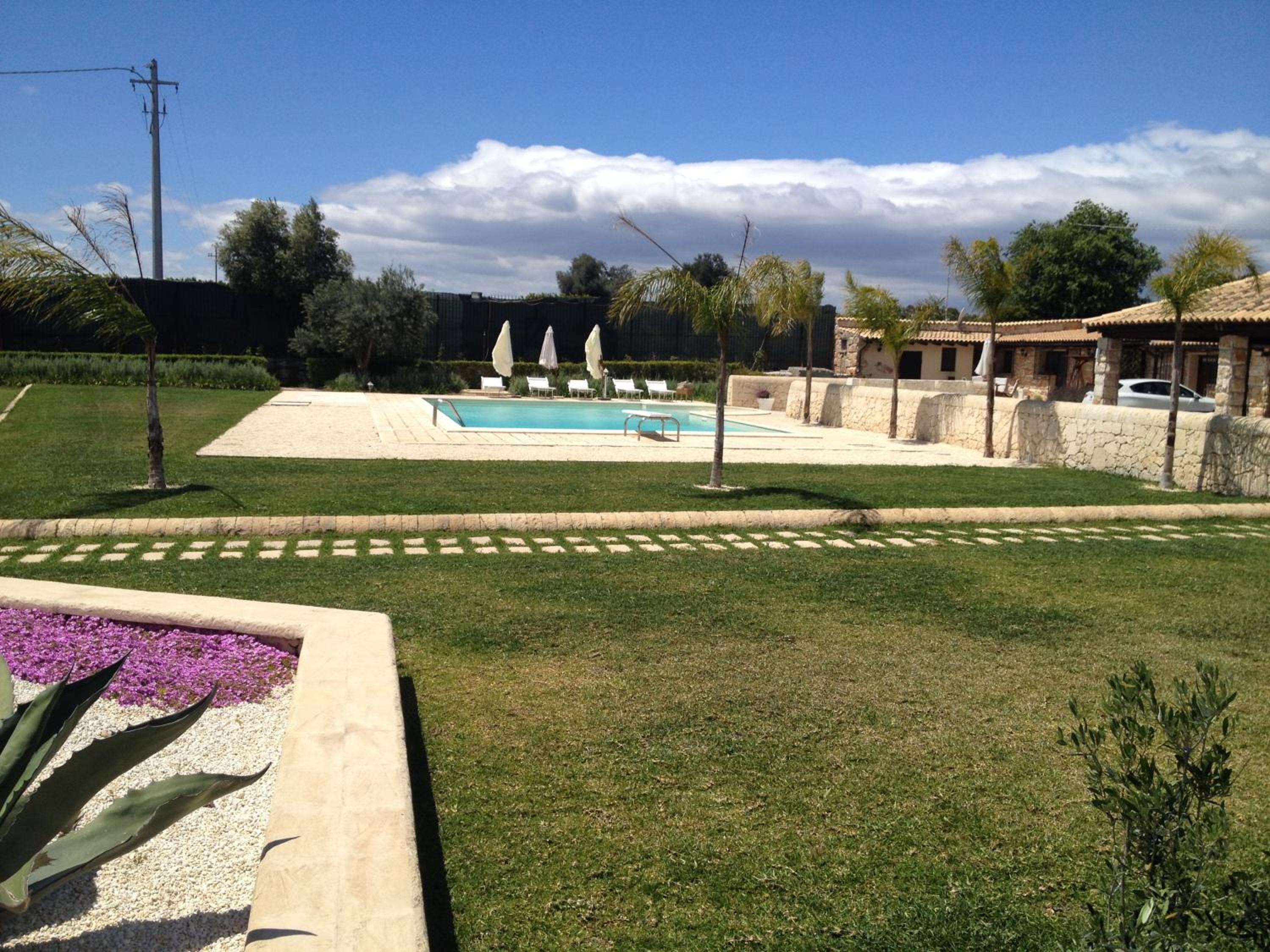 Photo 43