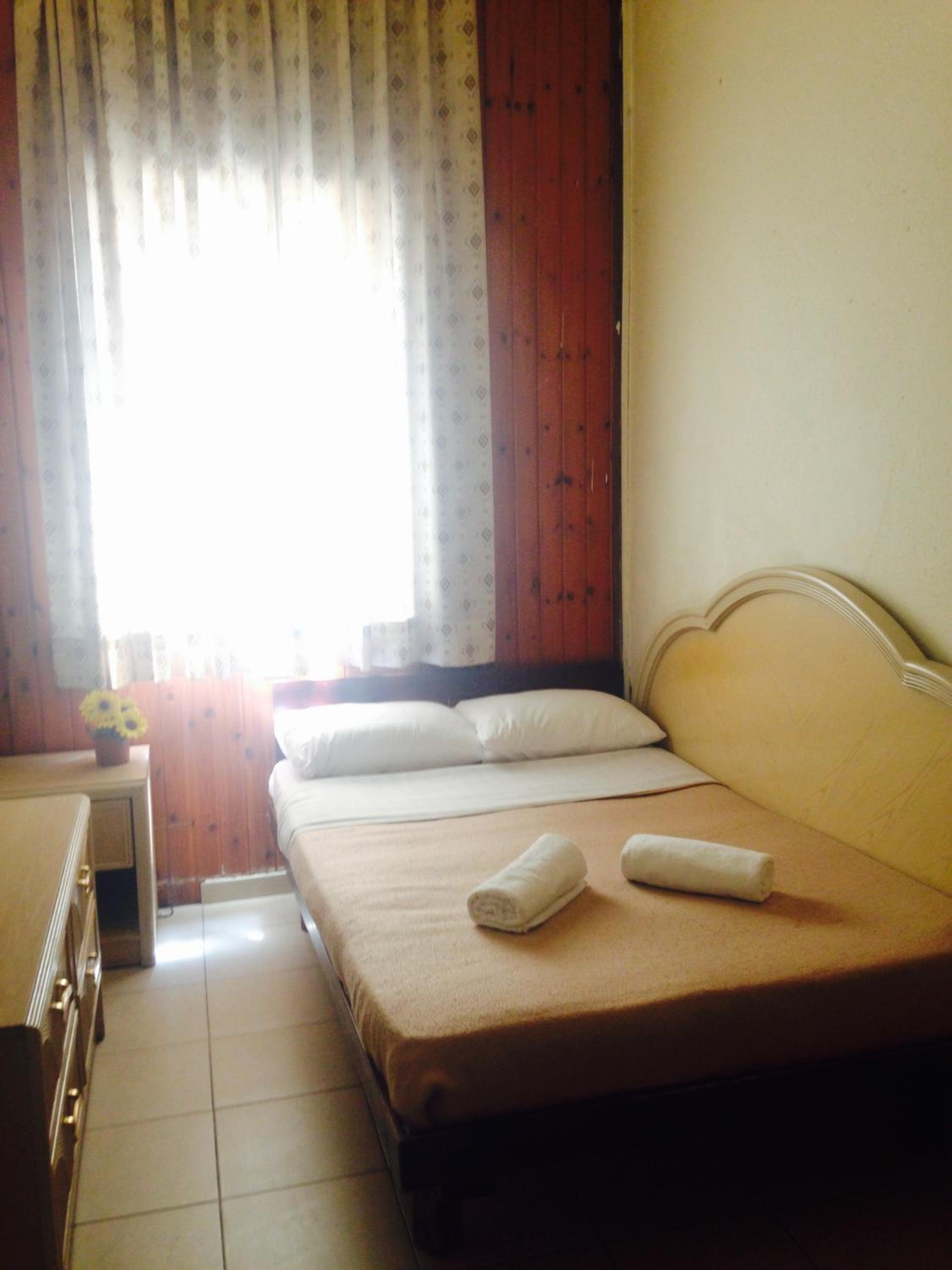 Momo's Hostel