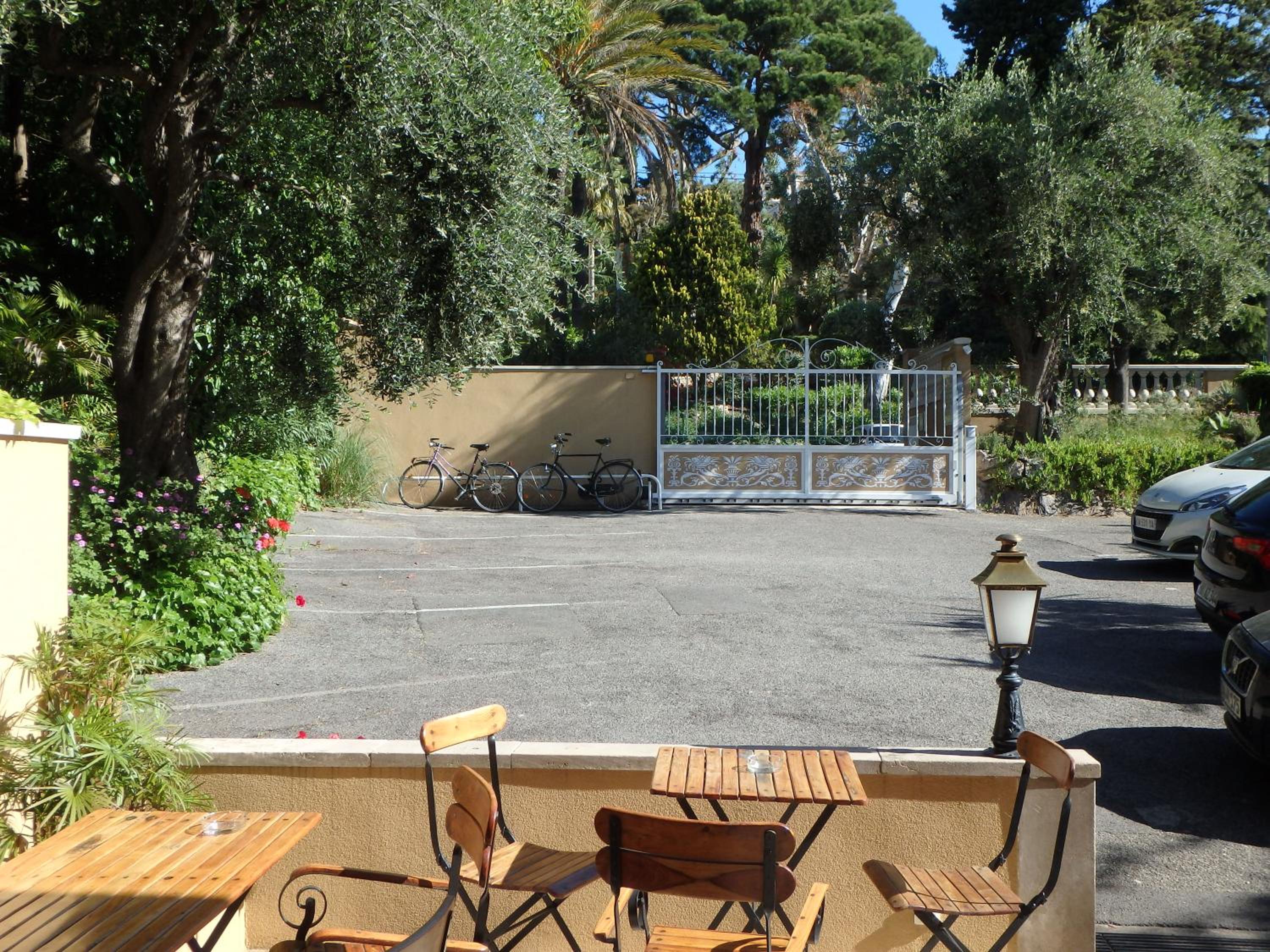 outdoor BBQ area