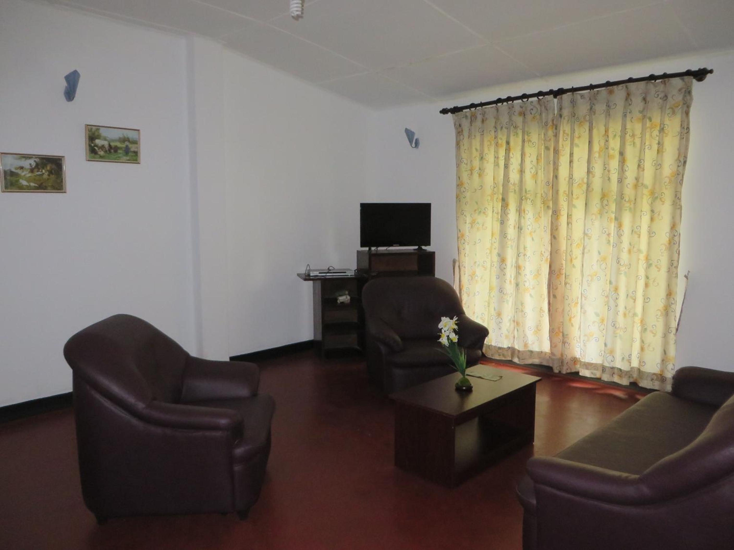 Rukmal Holiday Home