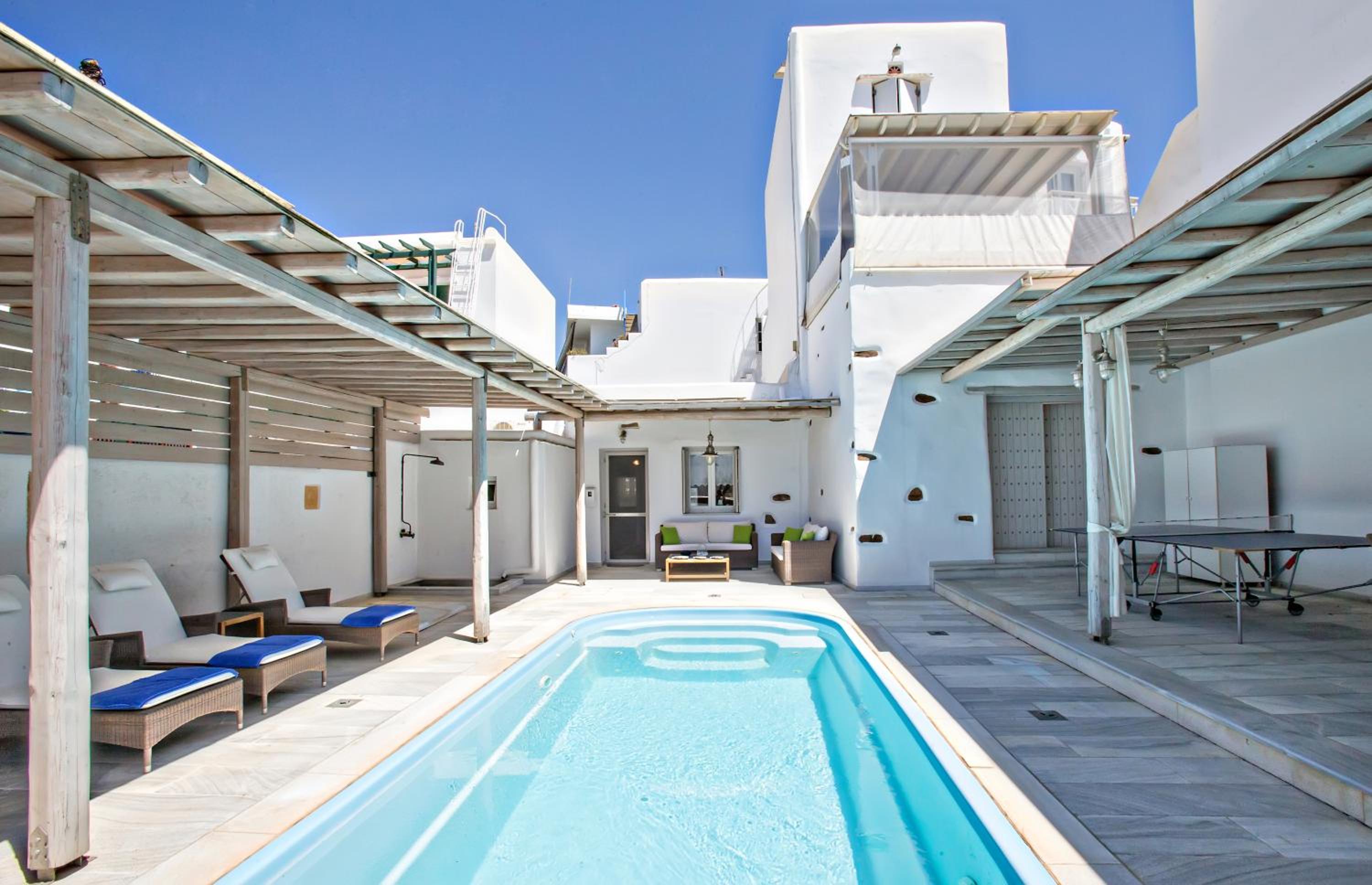 Hotel Renthousetinos - Image 1