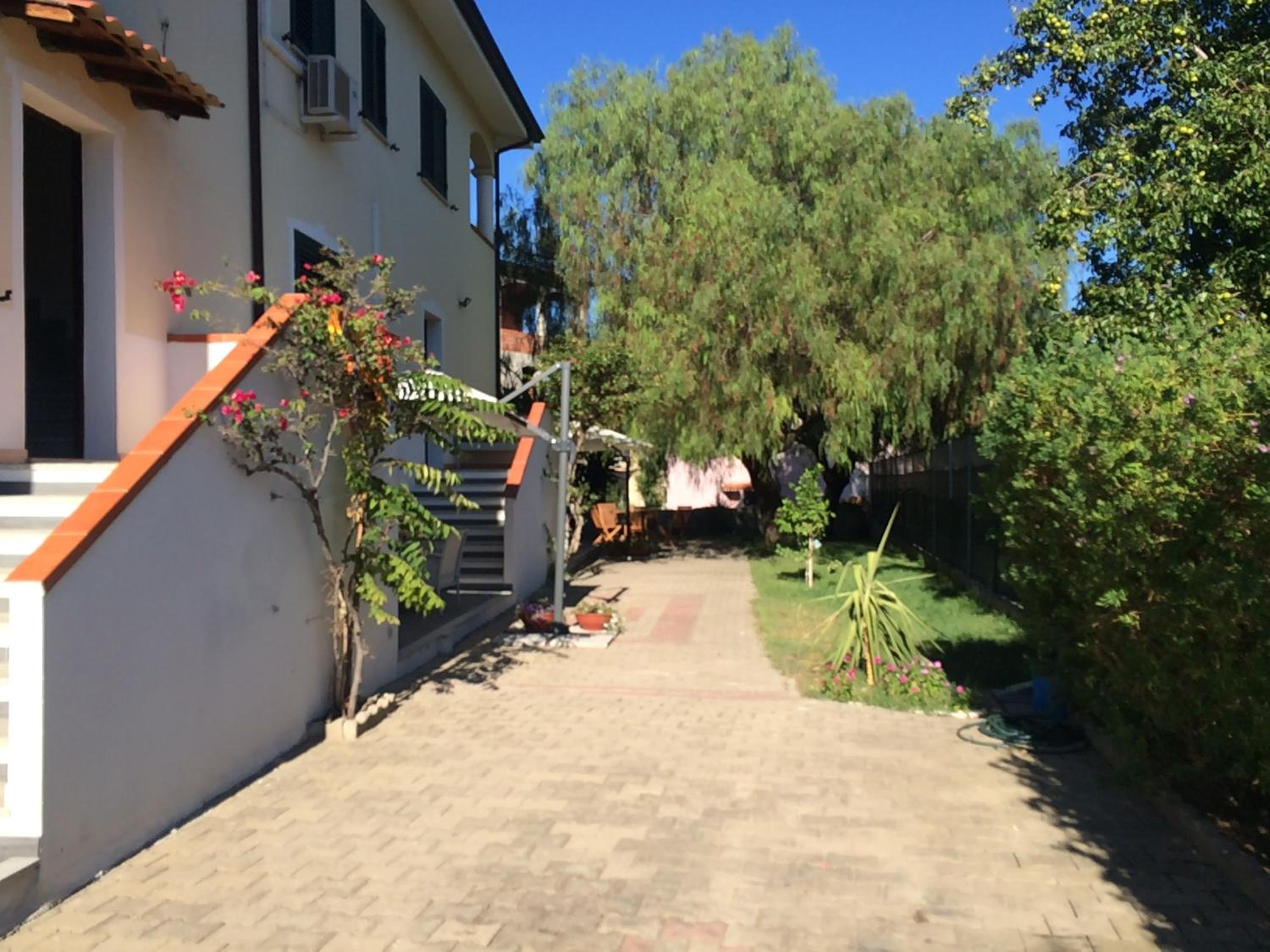 Photo 48