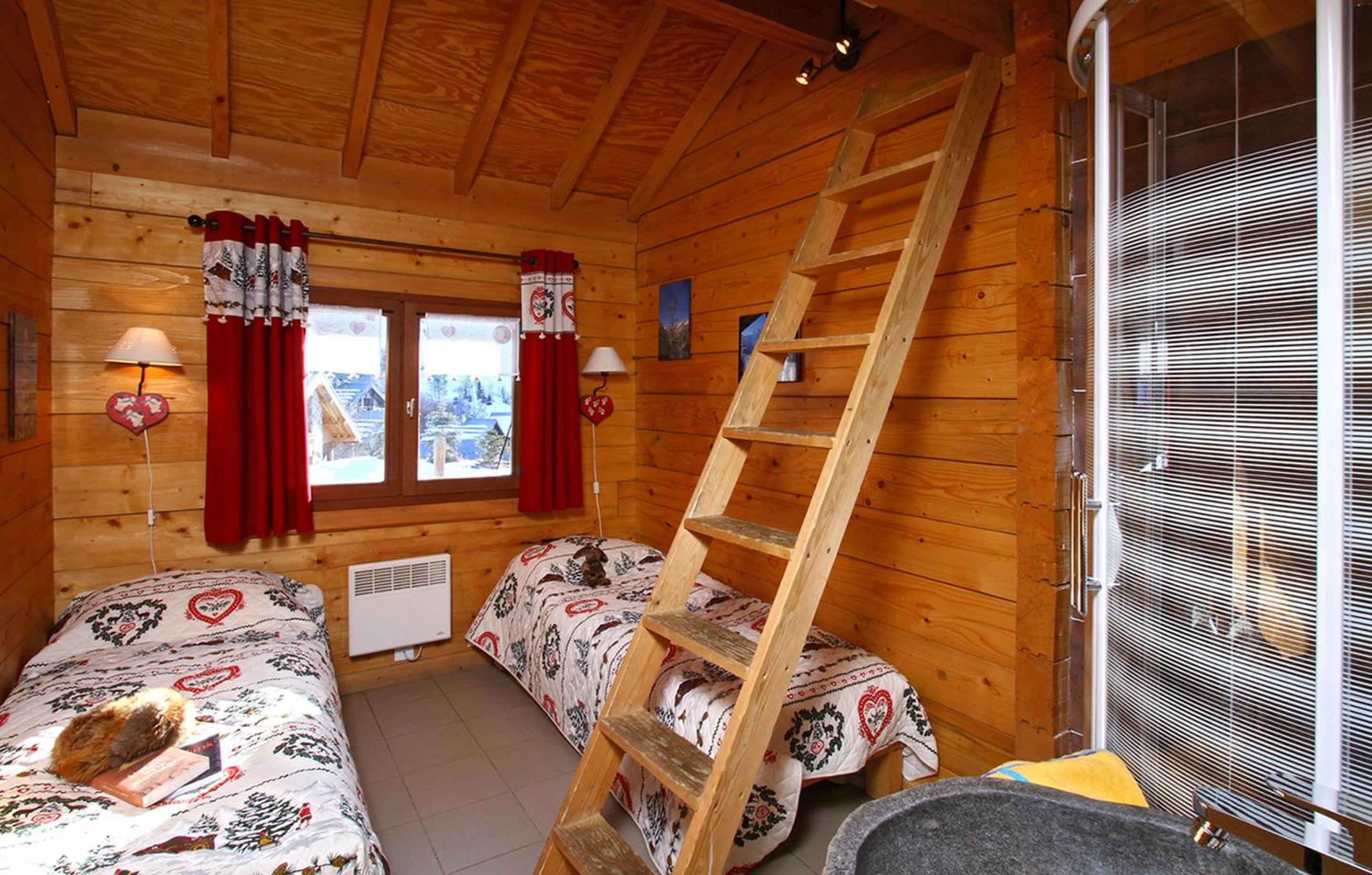 Odalys Chalet le Soleil Levant view 2