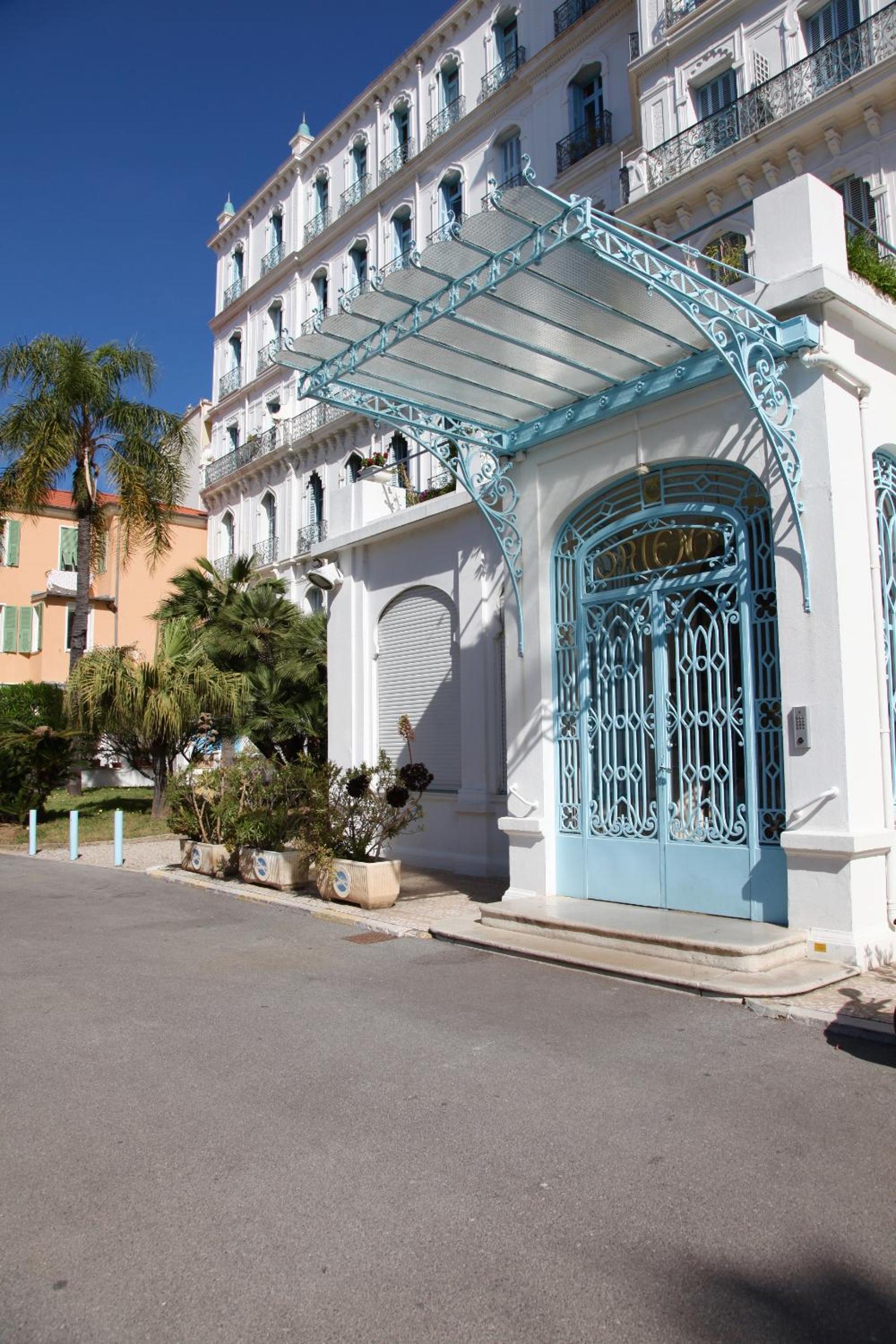 L'Orient Palace Apartments