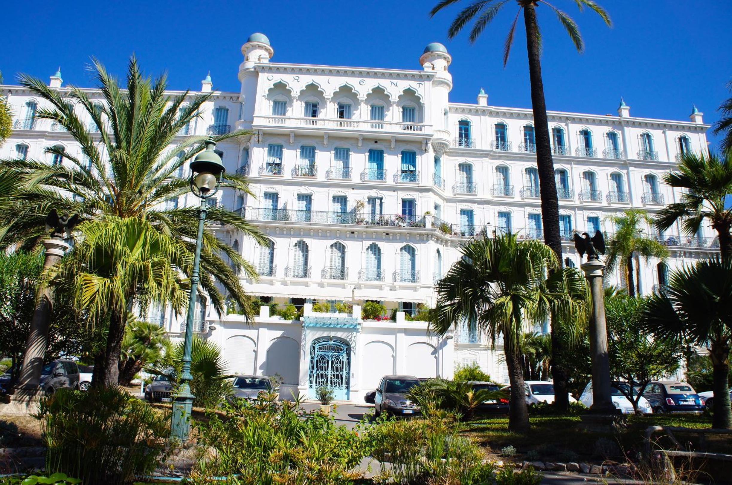 L'Orient Palace Apartments