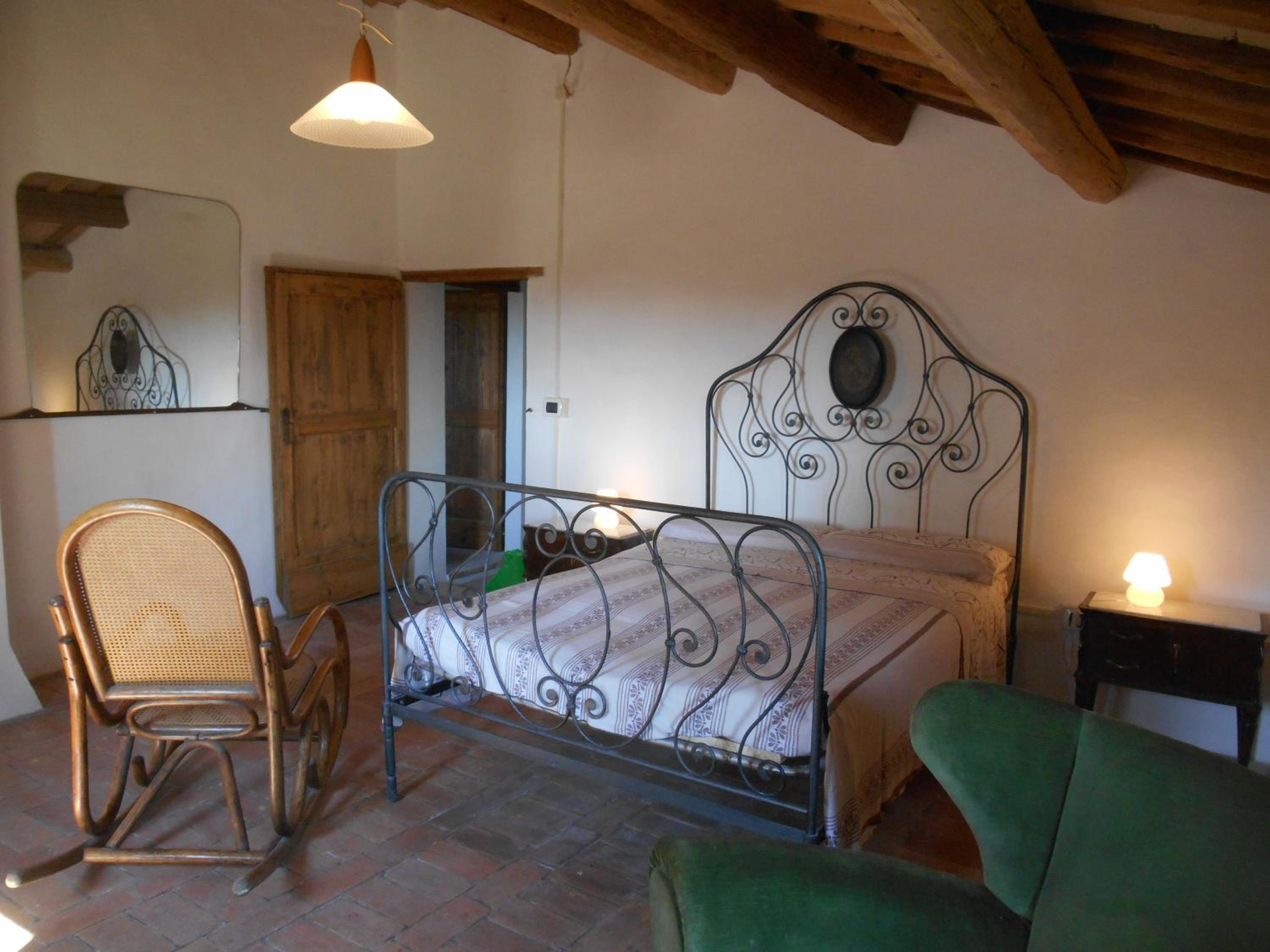 Casal Ferriano view 2