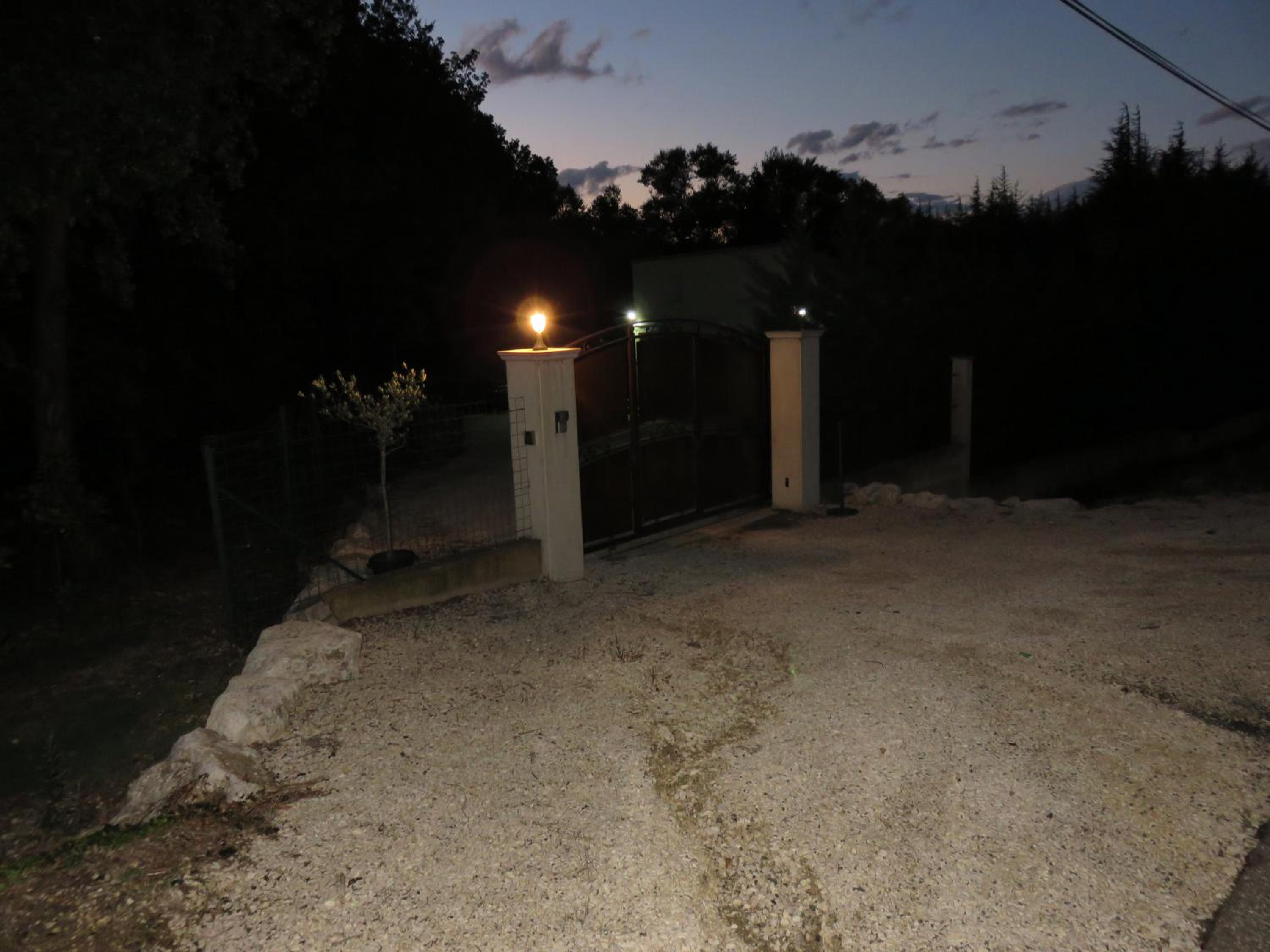 Photo 25