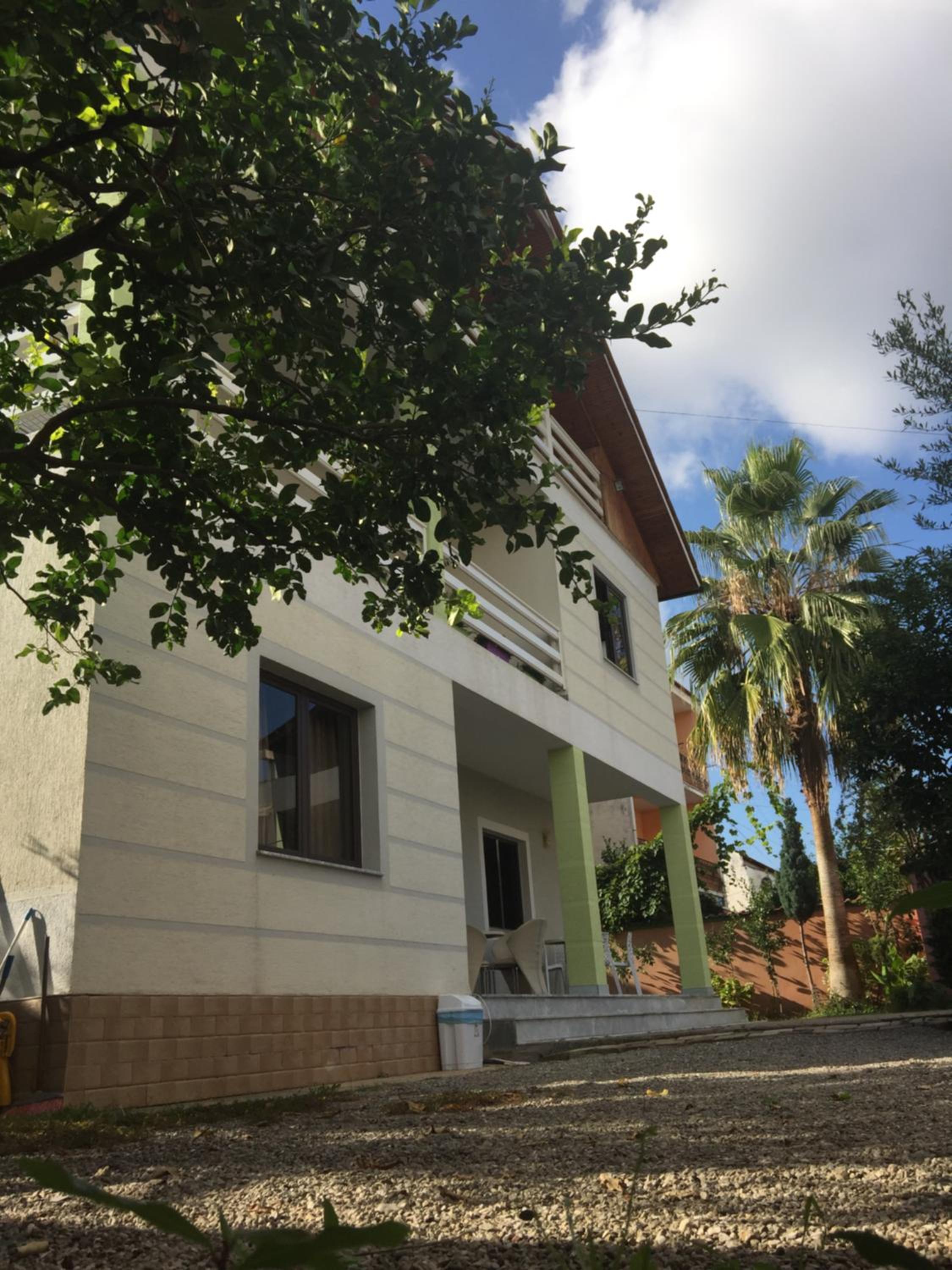 Hostel Grande House