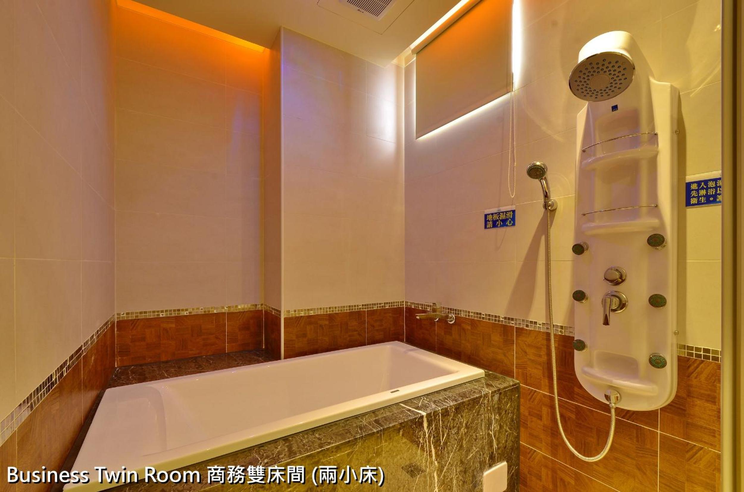 Photo 48
