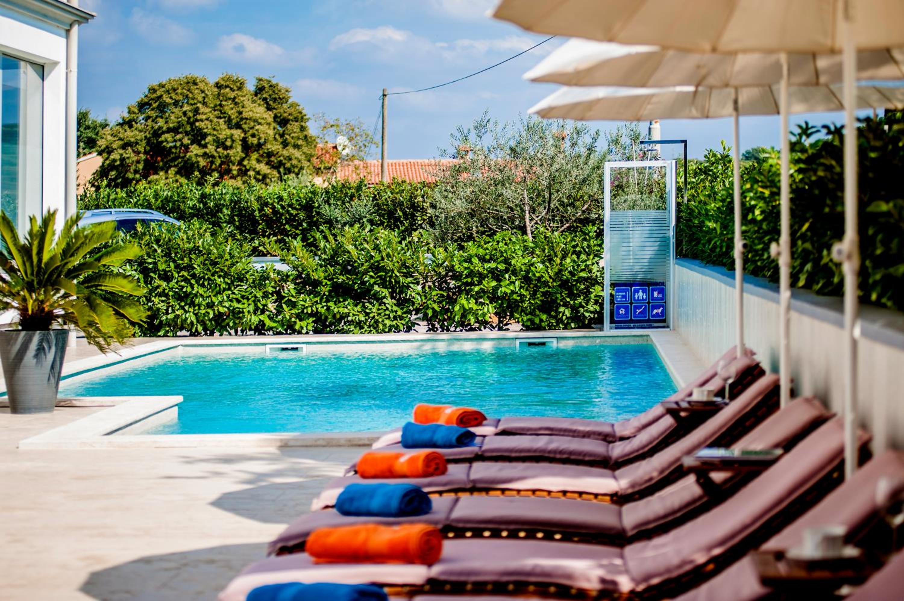 Hotel Apartments Kimi