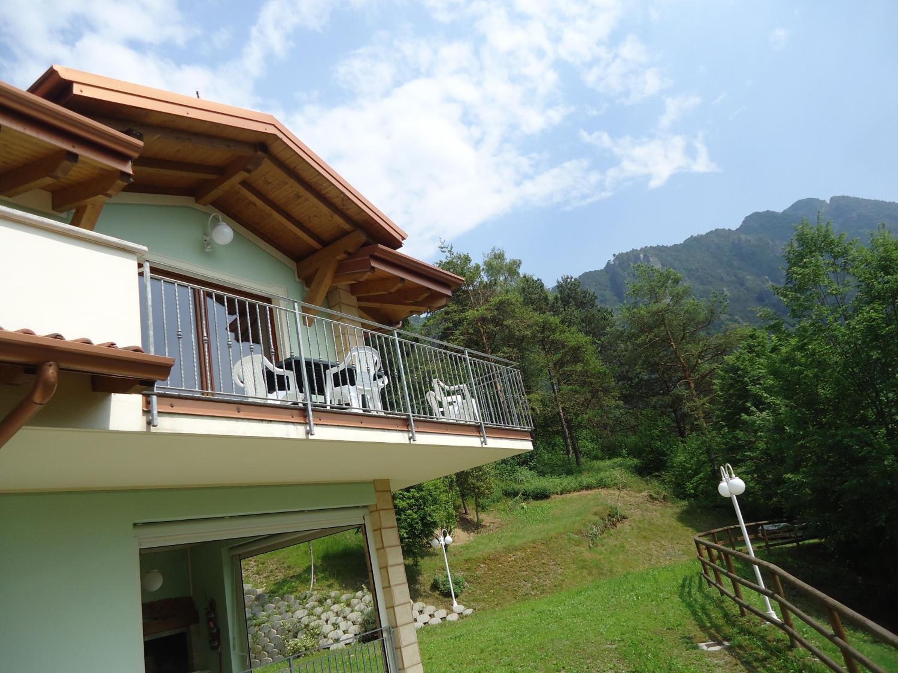 Villa Carlotta view 3