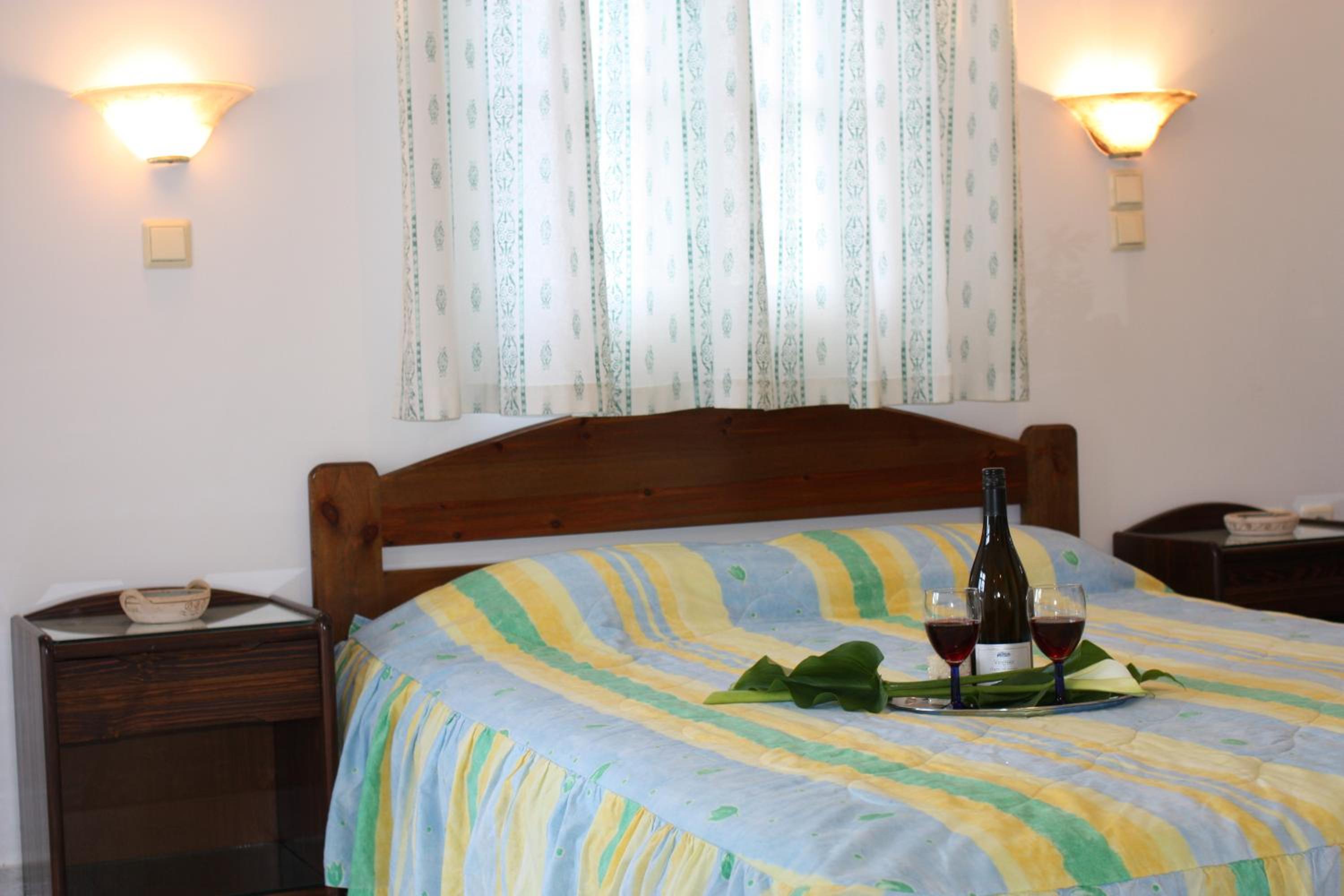 Mina's Studios in Naxos Island