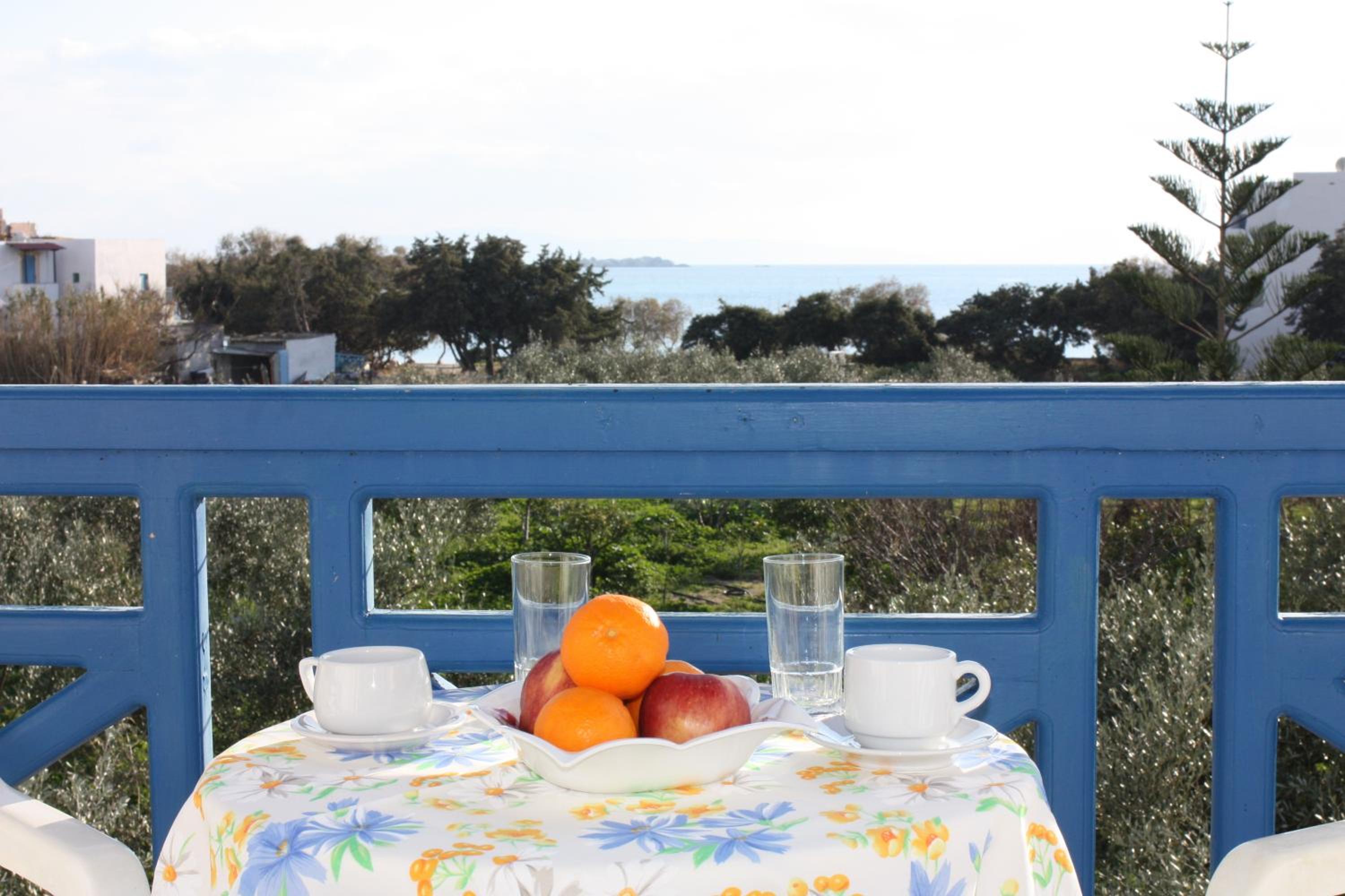 Mina's Studios in Naxos Island