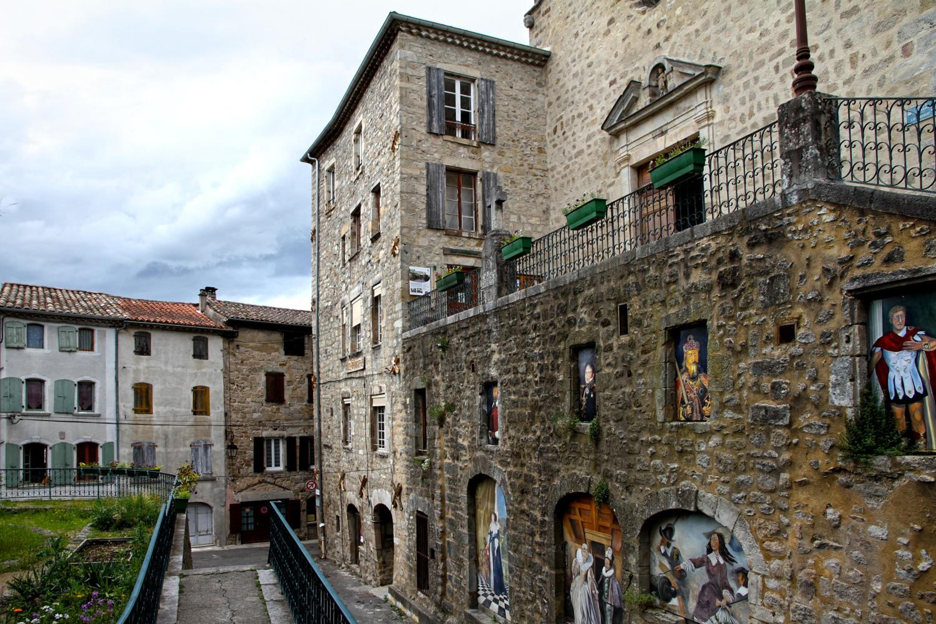 Photo 48