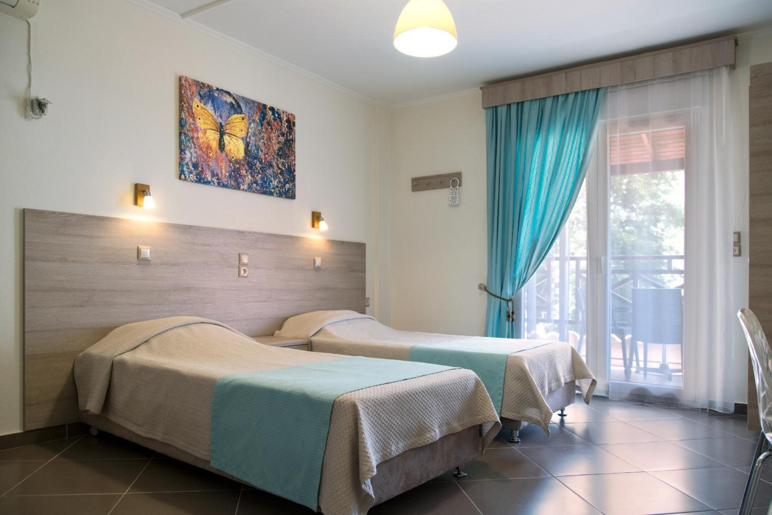Studio Nikos view 5